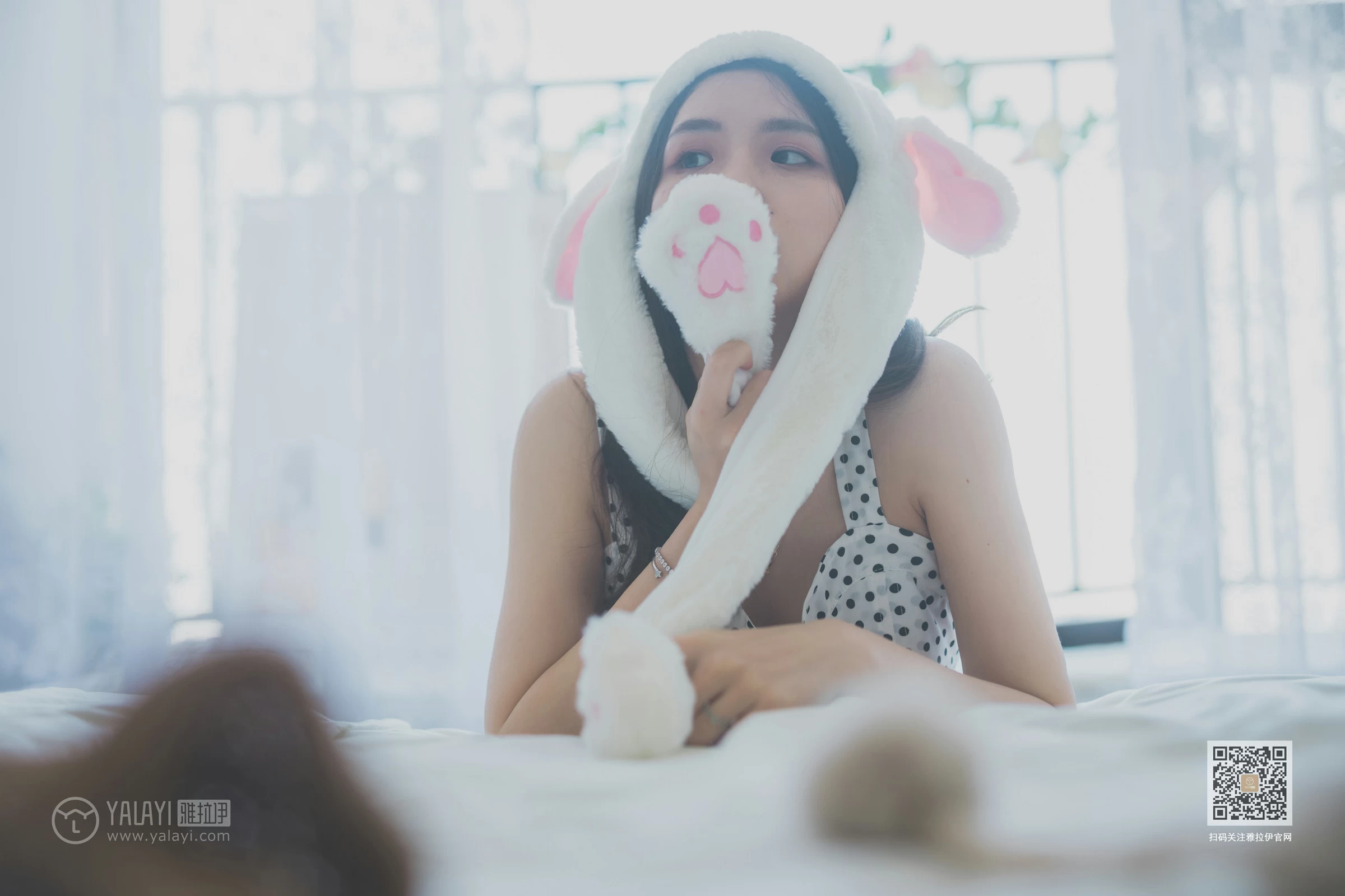 [YALAYI雅拉伊]NO.632 《淘气女友》 尹梦 白色小背心加斑点短裙清纯可爱私房写真集第12张