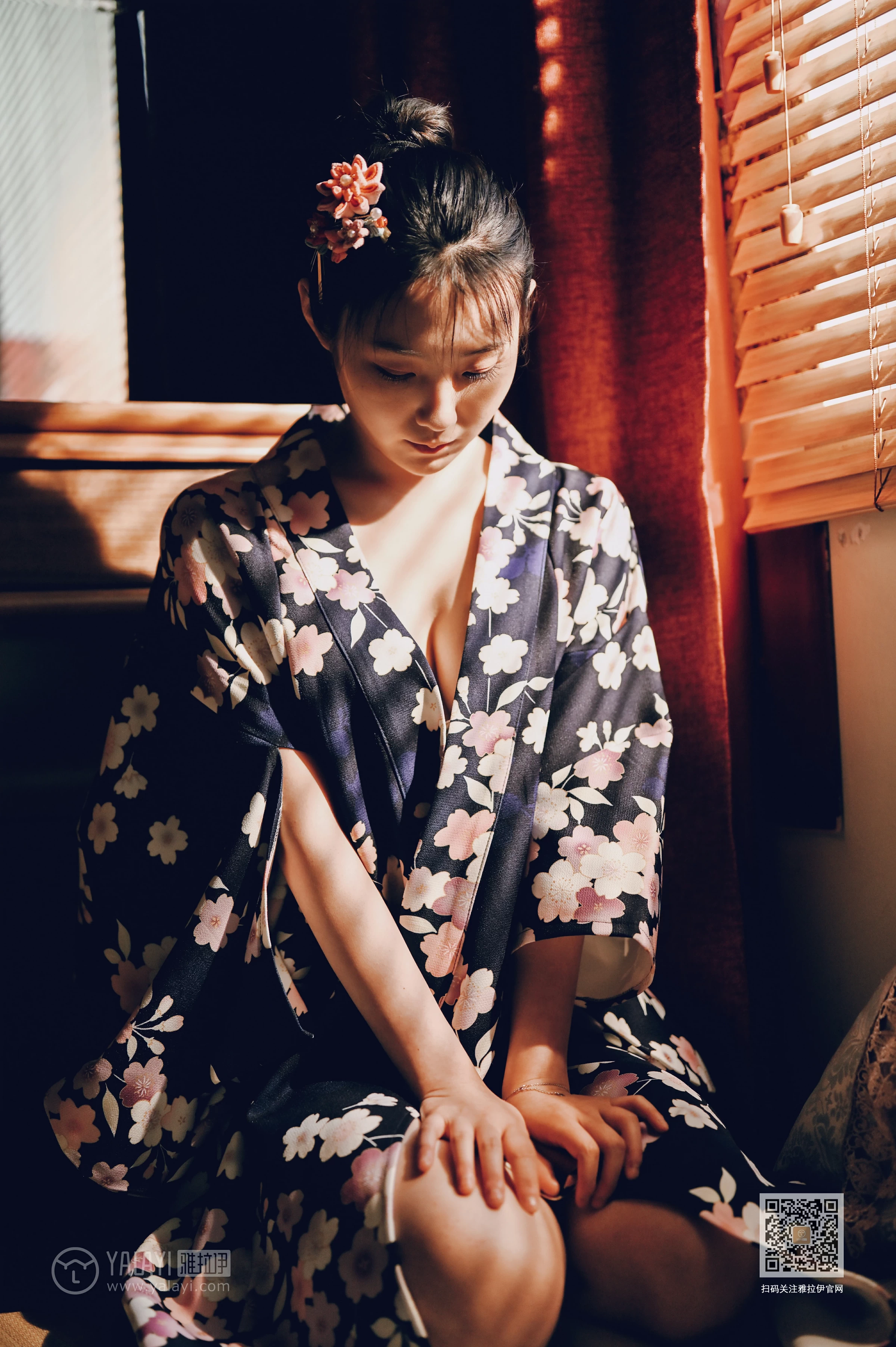 [YALAYI雅拉伊]NO.635 《和服少女》 沈伊 黑色和服加白色蕾丝内衣性感私房写真集第14张