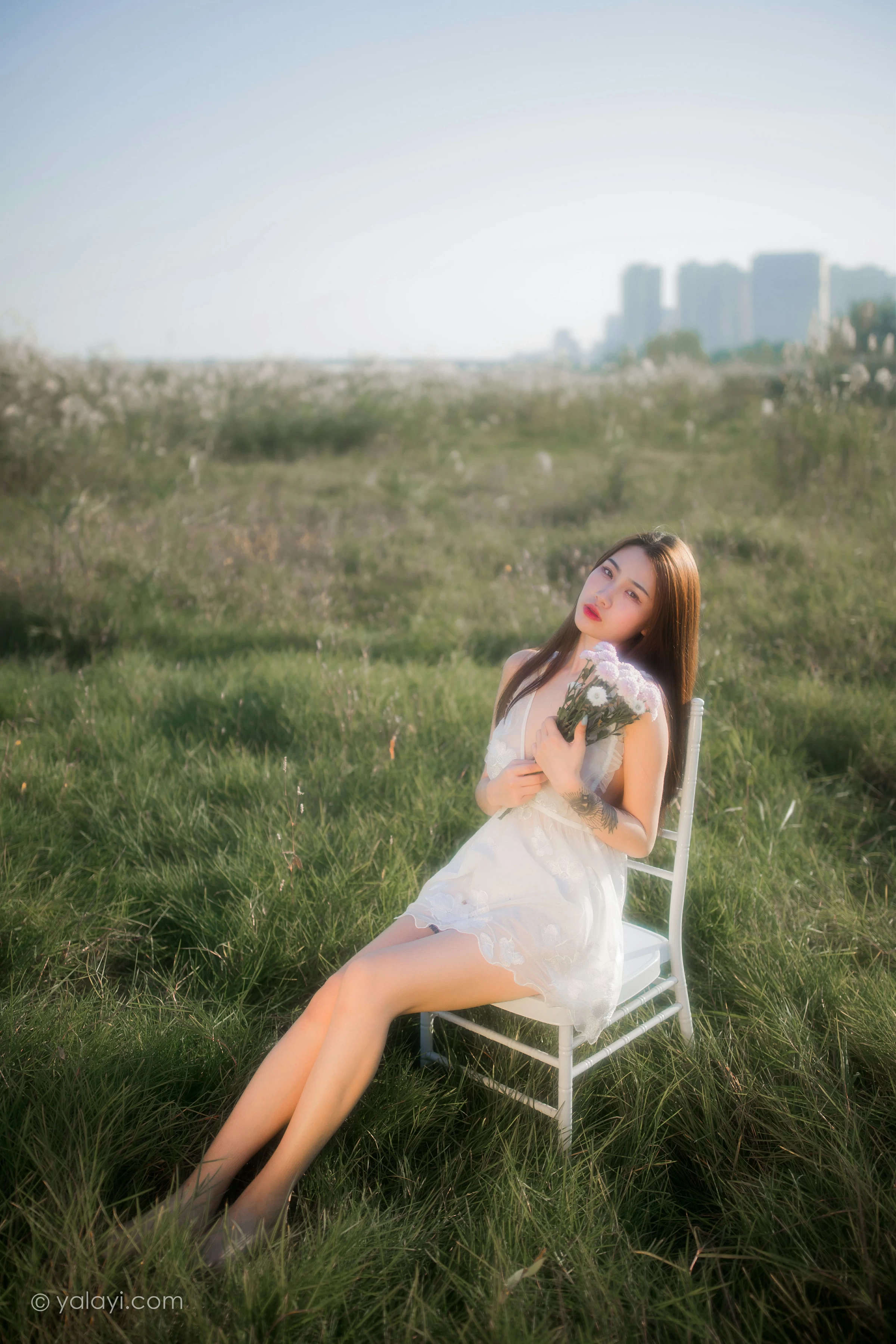 [YALAYI雅拉伊]NO.732 《寻》 籹籹仔 白色透视情趣婚纱性感私房写真集第2张