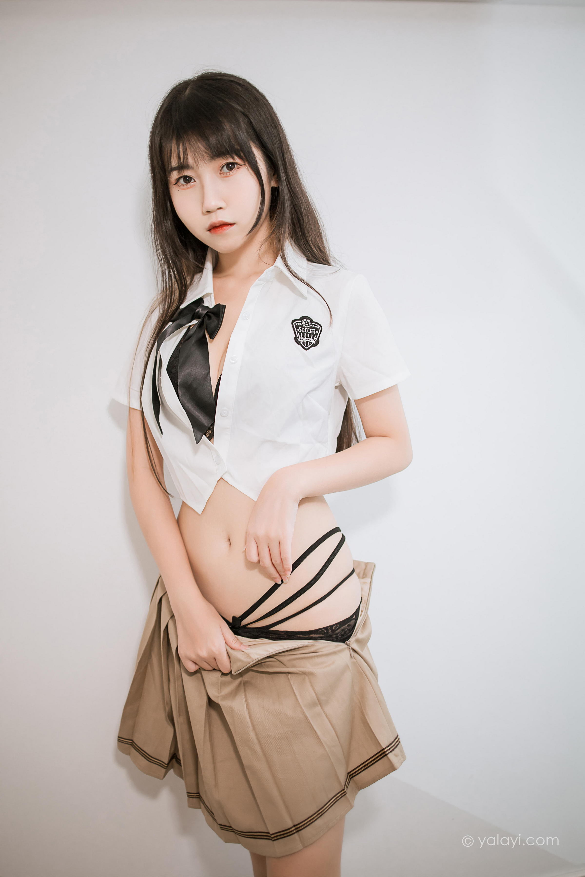 [YALAYI雅拉伊]2022.02.28 美丽多姿 弈思 日本高中女生制服性感私房写真集第14张