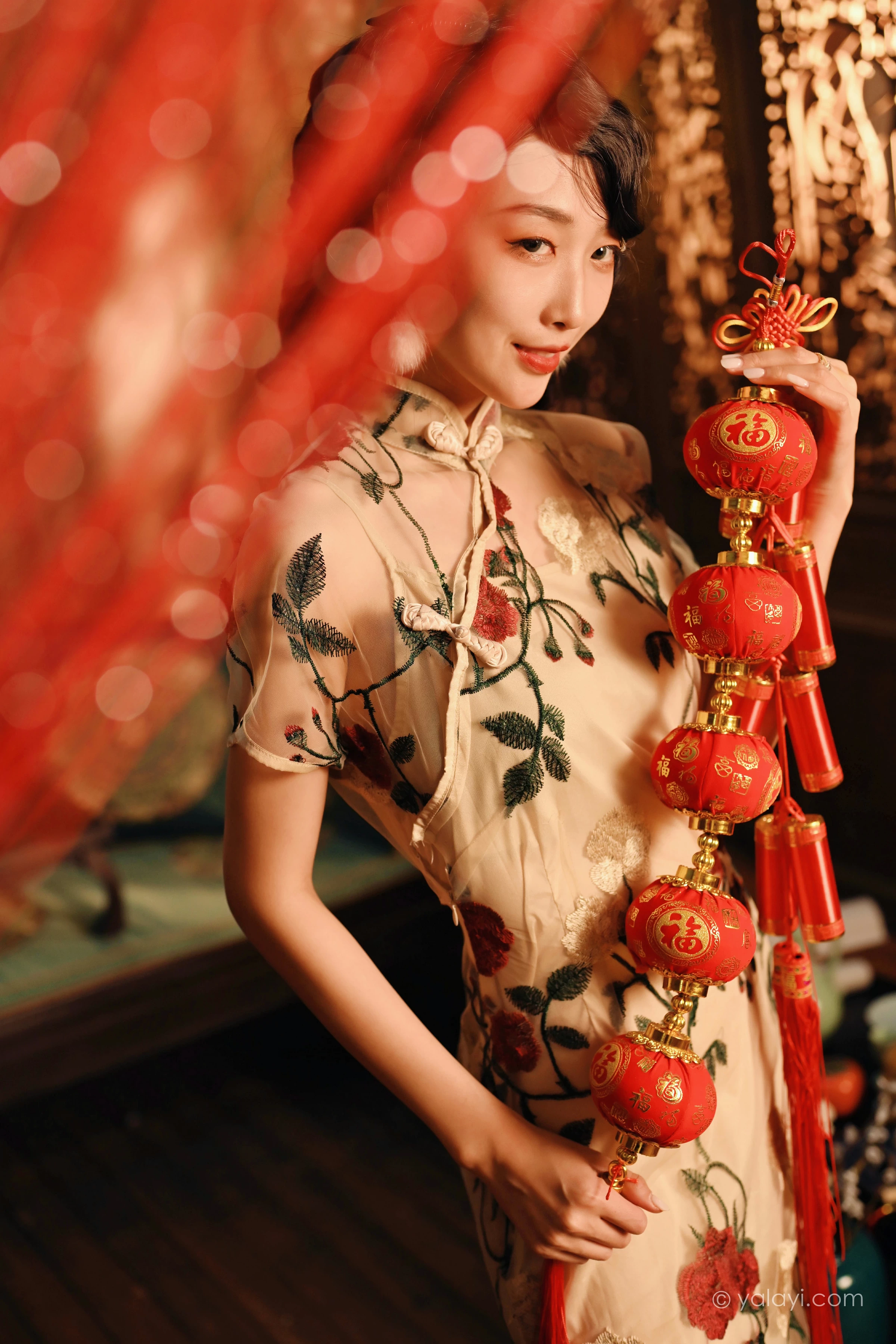 [YALAYI雅拉伊]2022.01.25 我在那里等你 佳佳 白色透视旗袍民国风写真集第12张