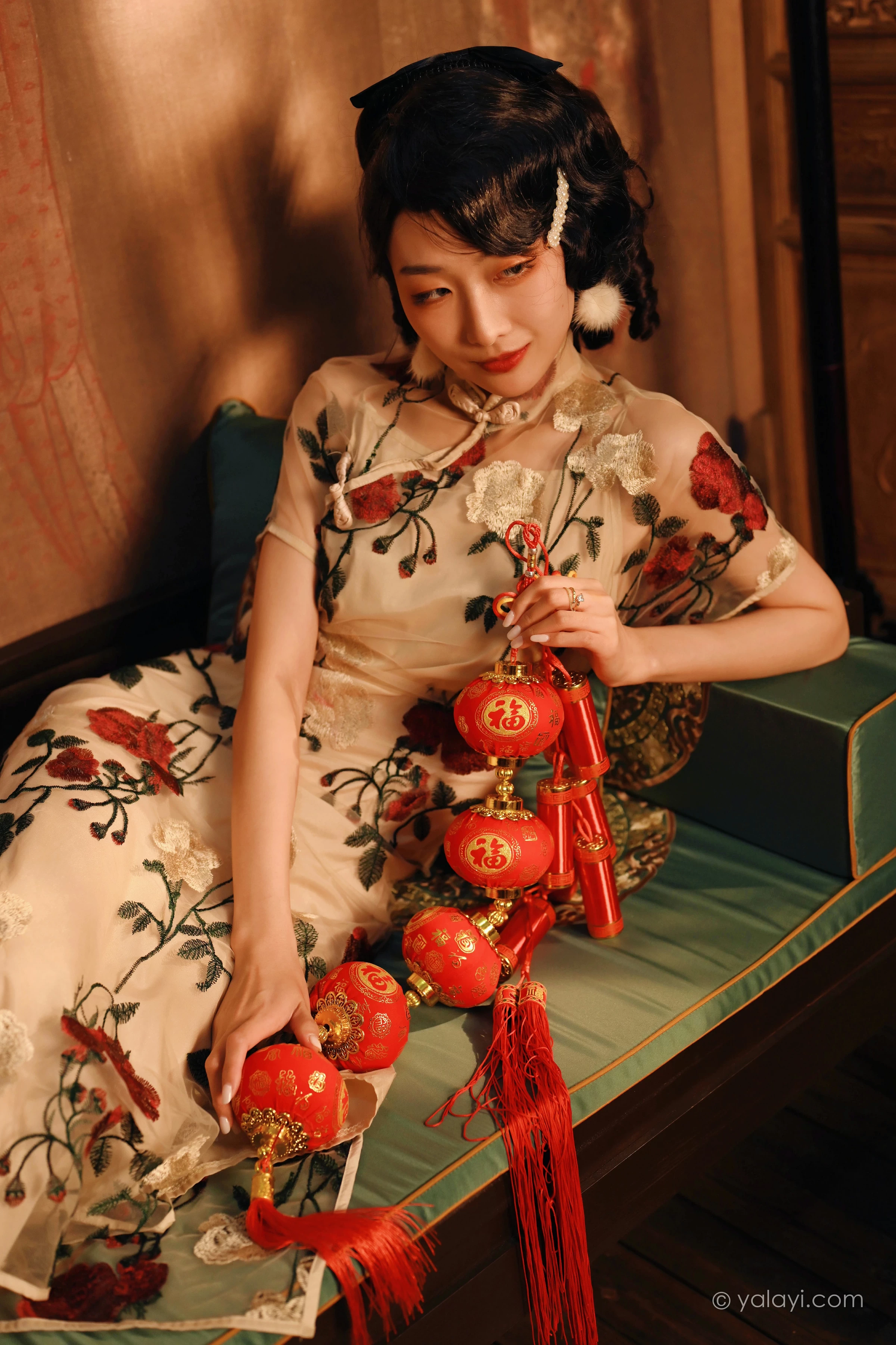 [YALAYI雅拉伊]2022.01.25 我在那里等你 佳佳 白色透视旗袍民国风写真集第14张