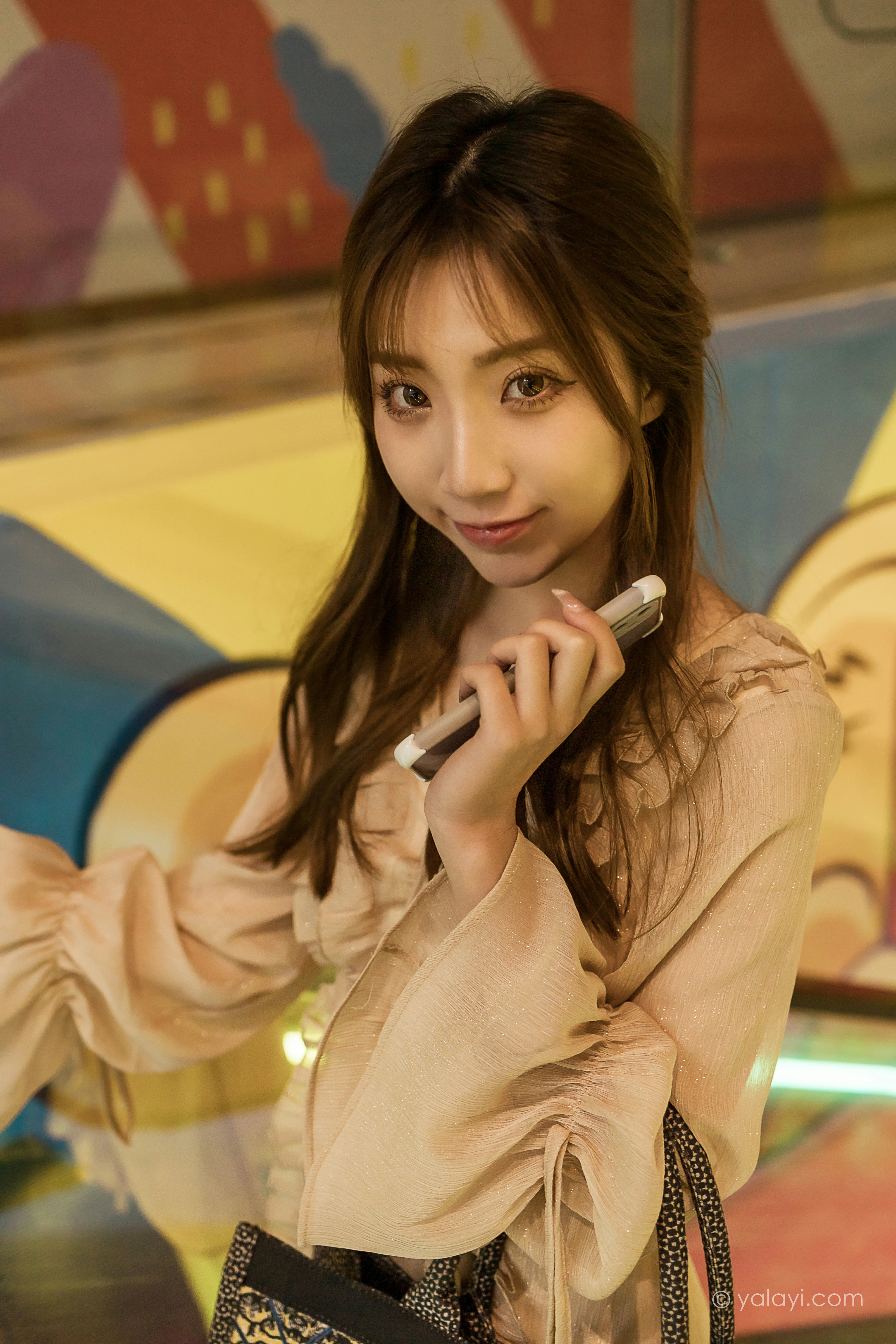 [YALAYI雅拉伊]NO.782 牵你的手 小乔 粉色透视连衣裙清纯可爱写真集第5张