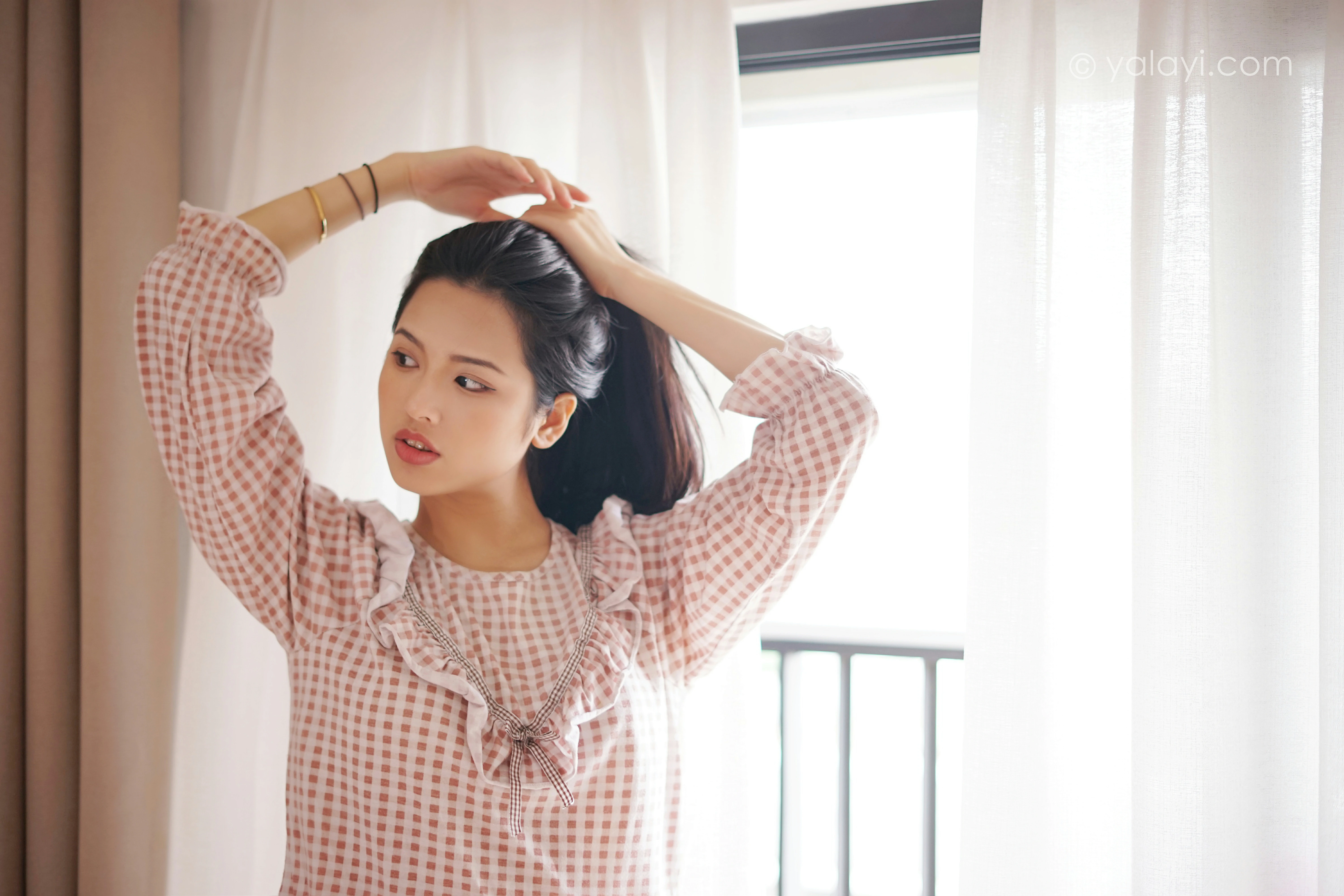 [YALAYI雅拉伊]NO.843 在家千日好 溪若 粉色睡衣加睡裤清纯可爱私房写真集第7张