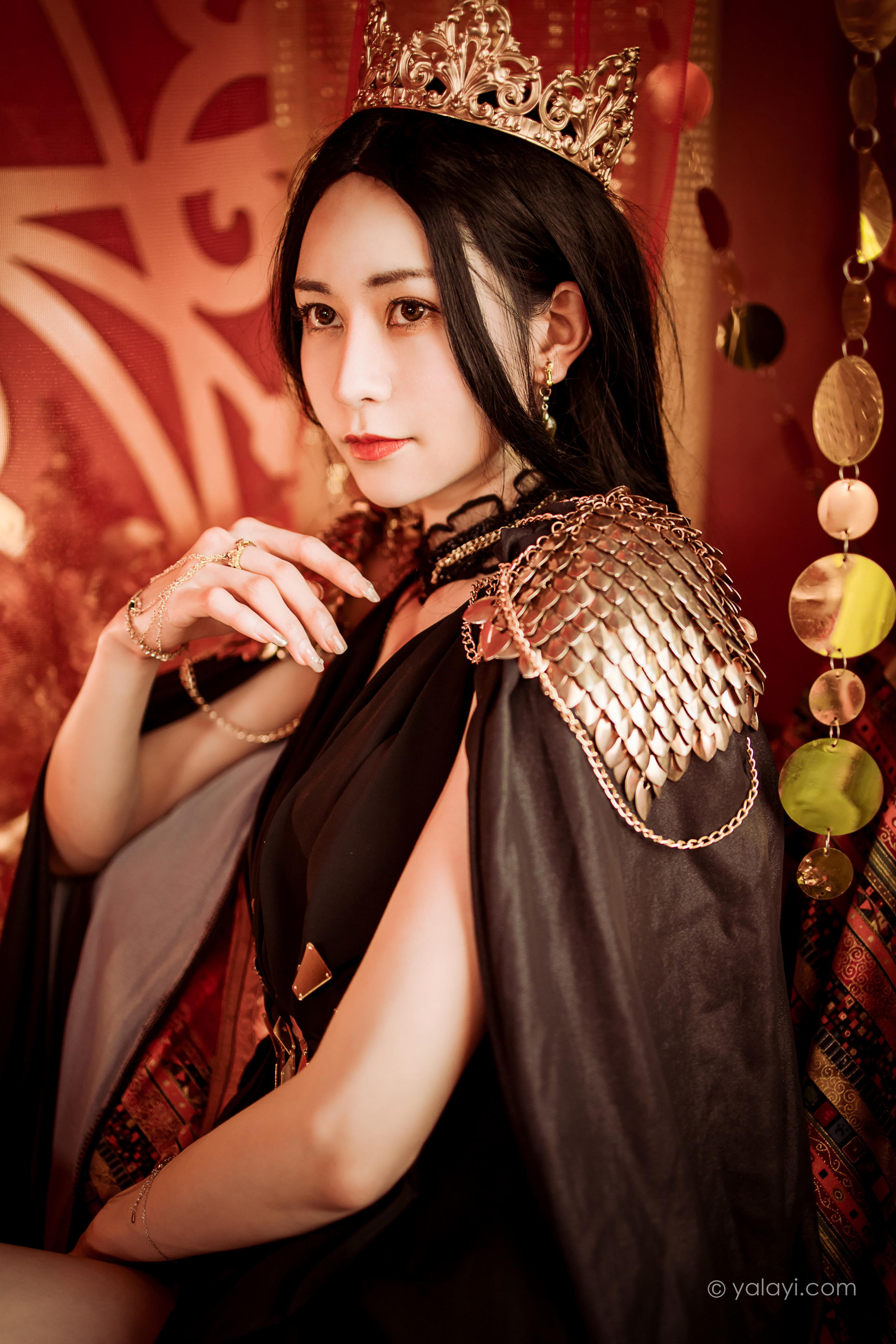 [YALAYI雅拉伊]2022.07.29 鬼刀公主 陈若冰 黑色披肩加黑色深V情趣礼服裙性感私房写真集第9张