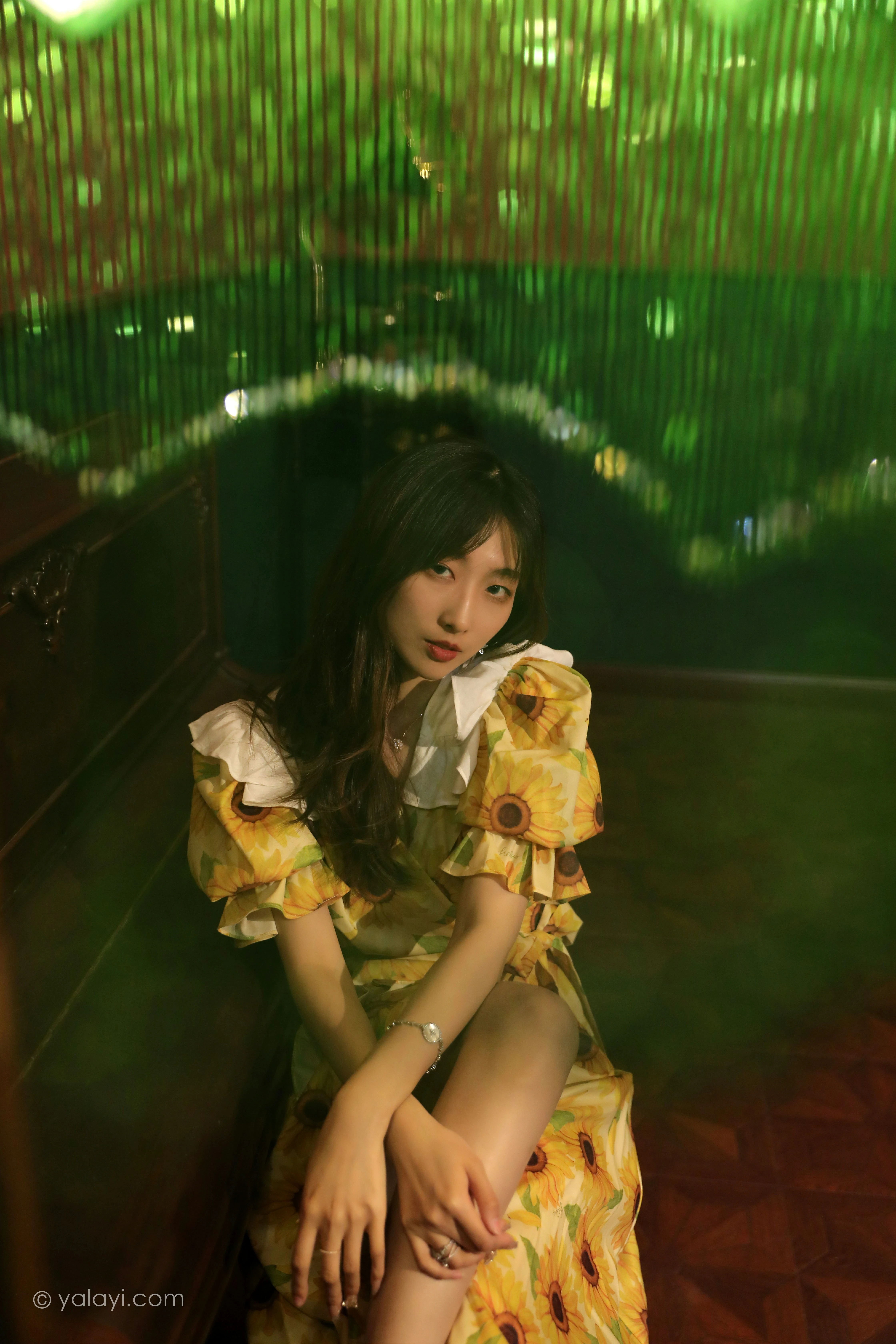 [YALAYI雅拉伊]NO.816 只剩下钢琴 佳佳 黄色连衣裙居家复古写真集第9张