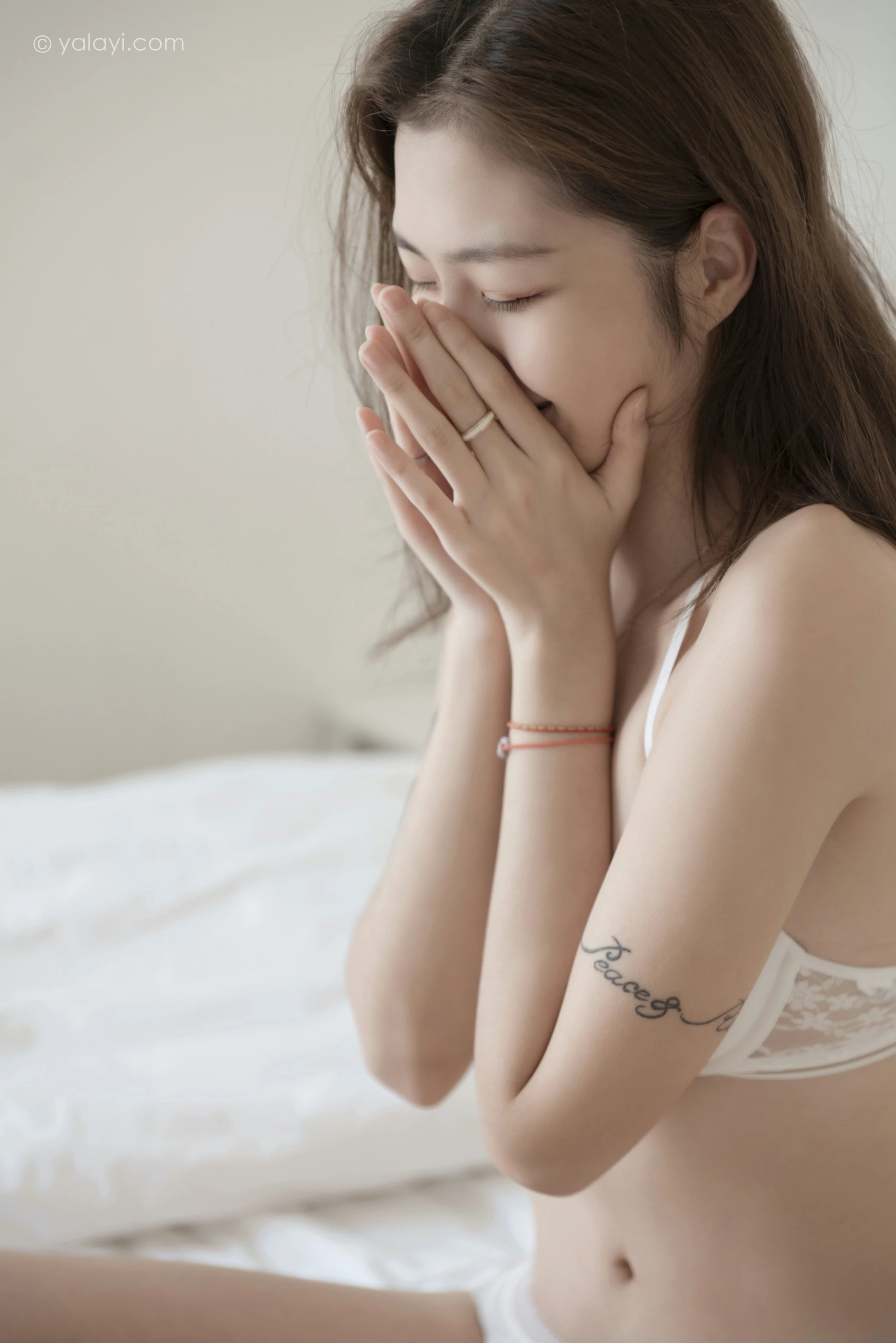 [YALAYI雅拉伊]NO.705 《洁白的少女呀》 鸭鸭 白色性感内衣私房写真集第1张