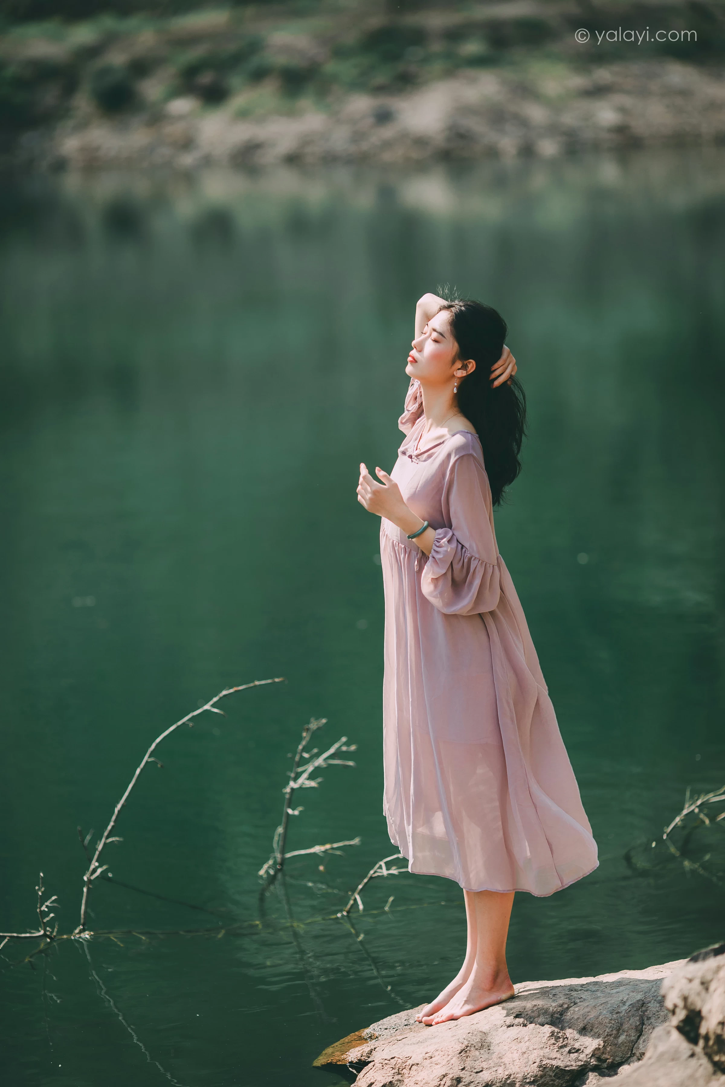 [YALAYI雅拉伊]NO.663 《涟漪》 和风 JK制服与短裙加黑色蕾丝内衣写真第13张