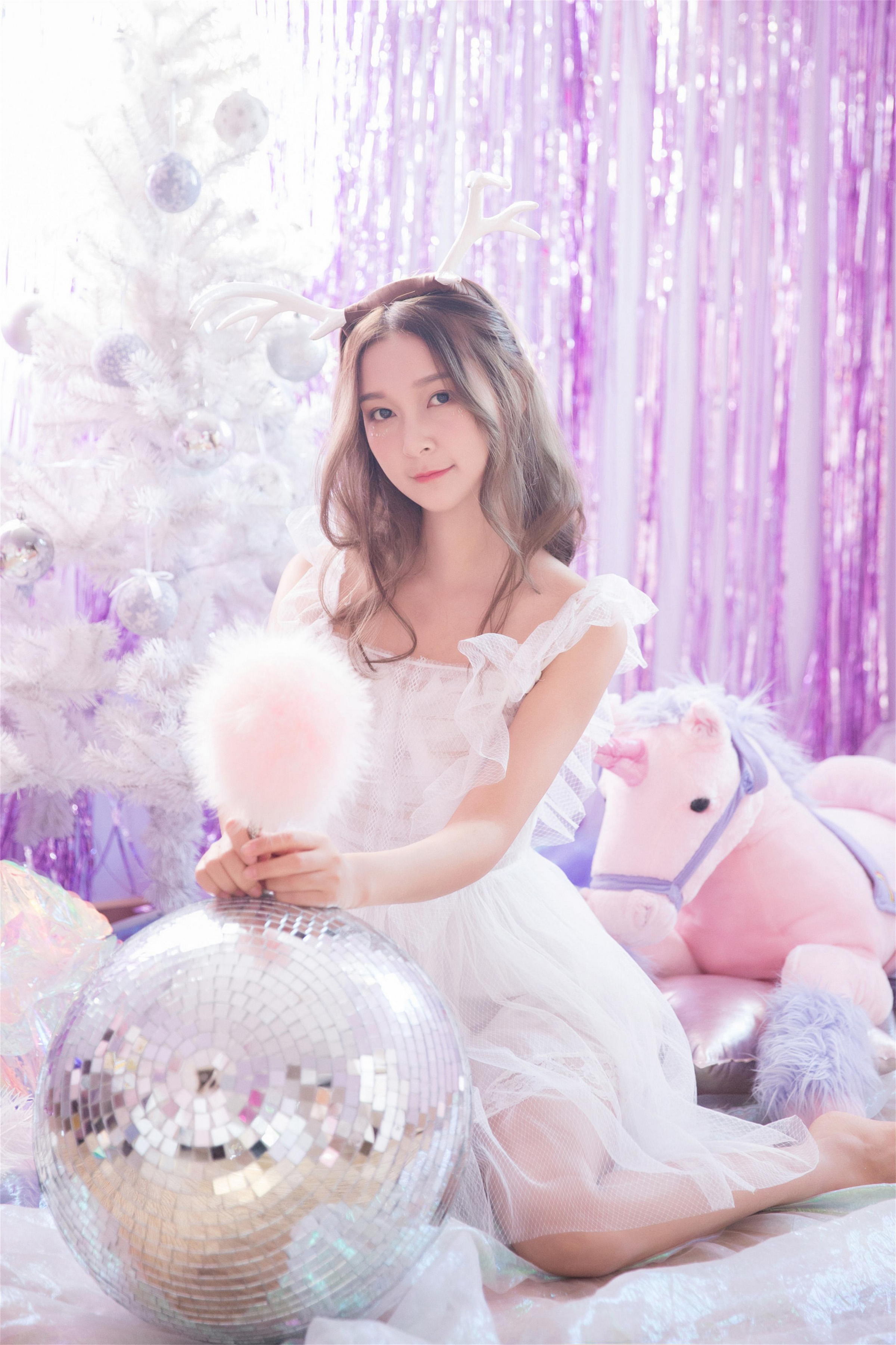 [YALAYI雅拉伊]2022.08.02 天上仙子 白色透视公主裙加白色塑身内衣性感私房写真集第2张