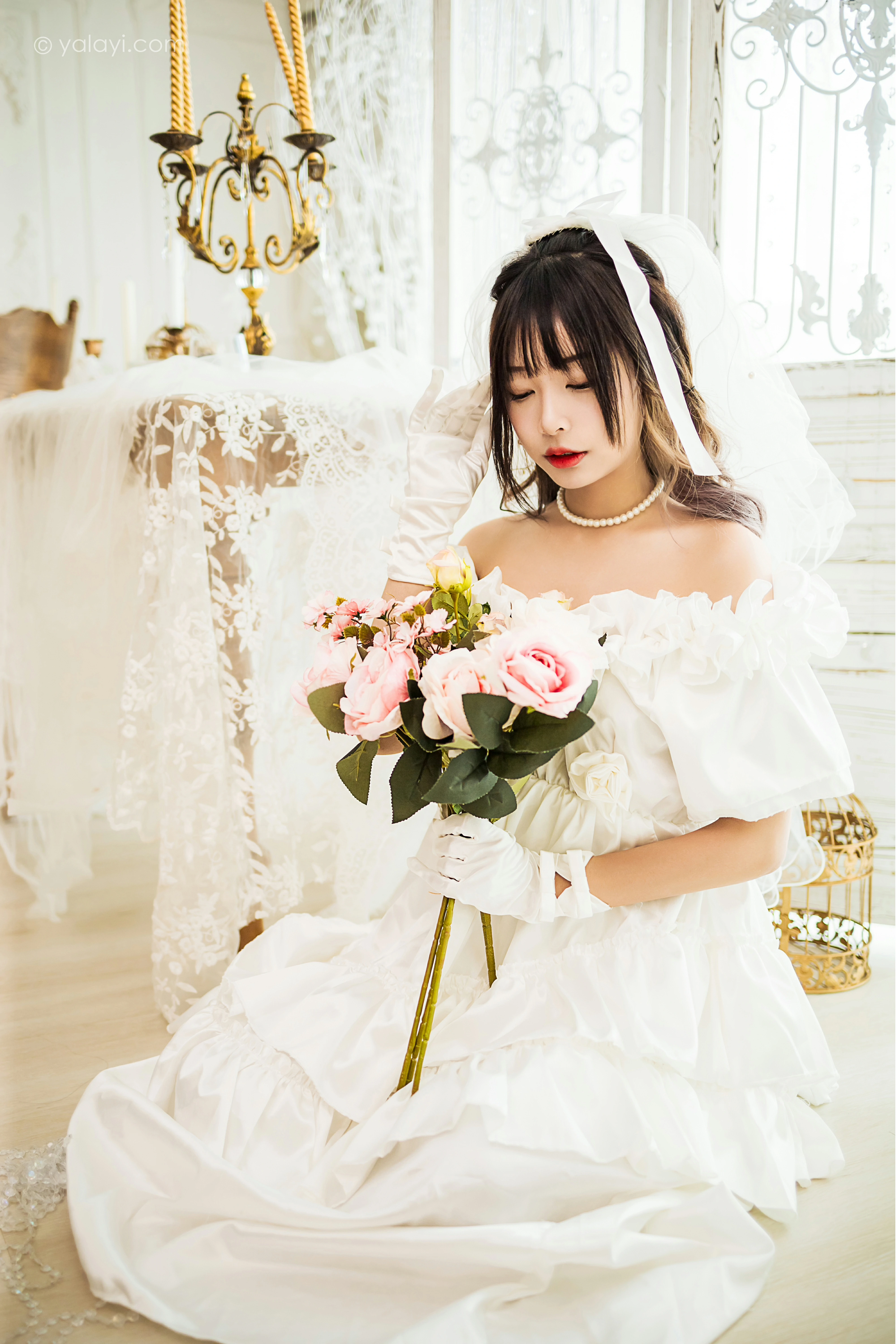 [YALAYI雅拉伊]NO.862 美丽的梦 阿禾 白色抹胸婚纱性感写真集第3张