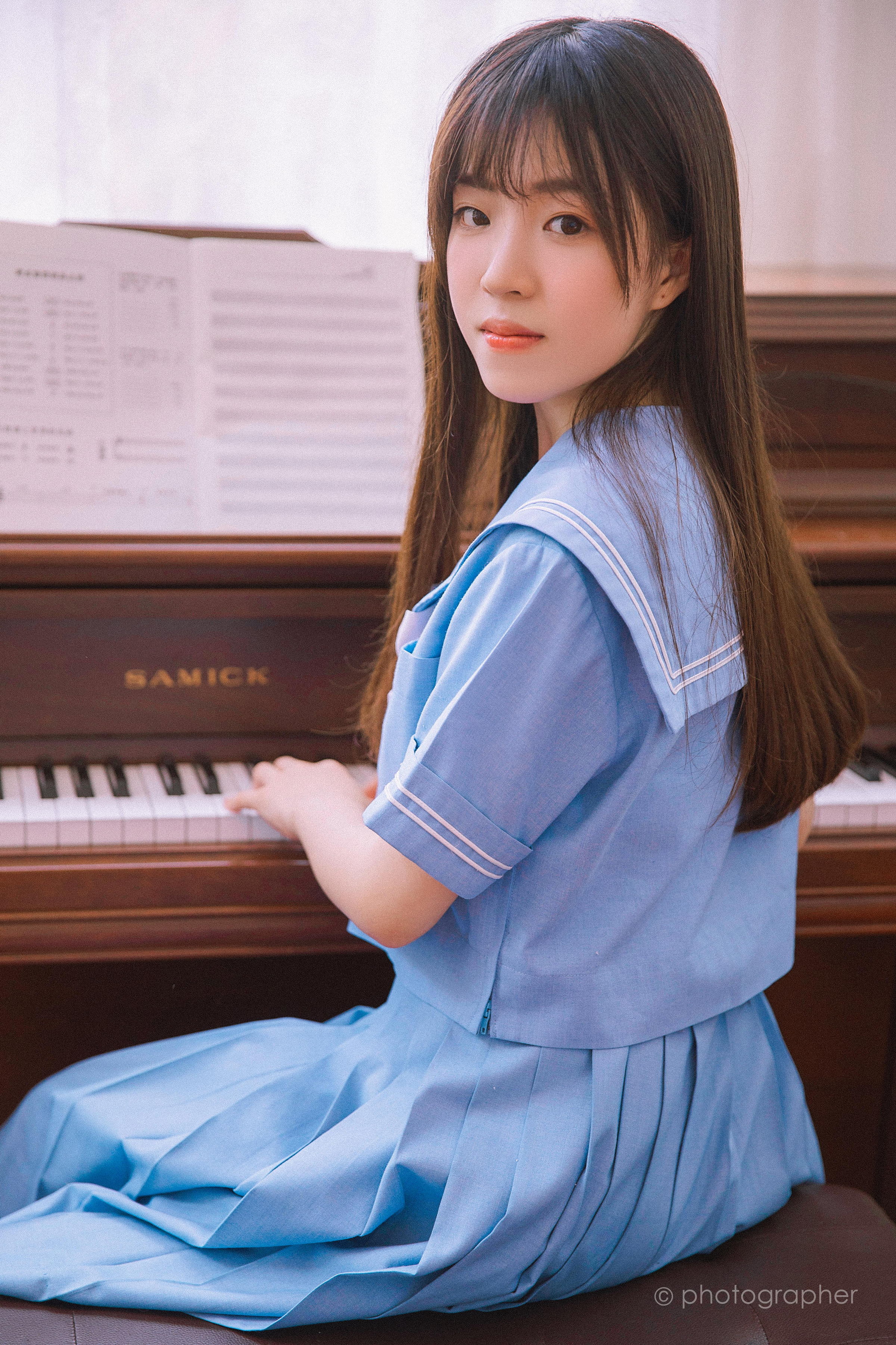 [YALAYI雅拉伊]2022.04.18 感觉良好 青春美少女 蓝色JK水手制服与粉色内衣性感私房写真集第5张