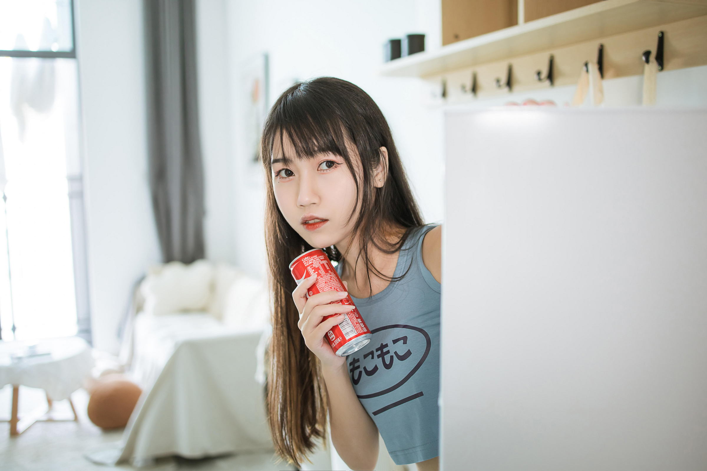 [YALAYI雅拉伊]2022.02.09 闲居在家 弈思 灰色小背心加白色绵袜居家清纯写真集第11张