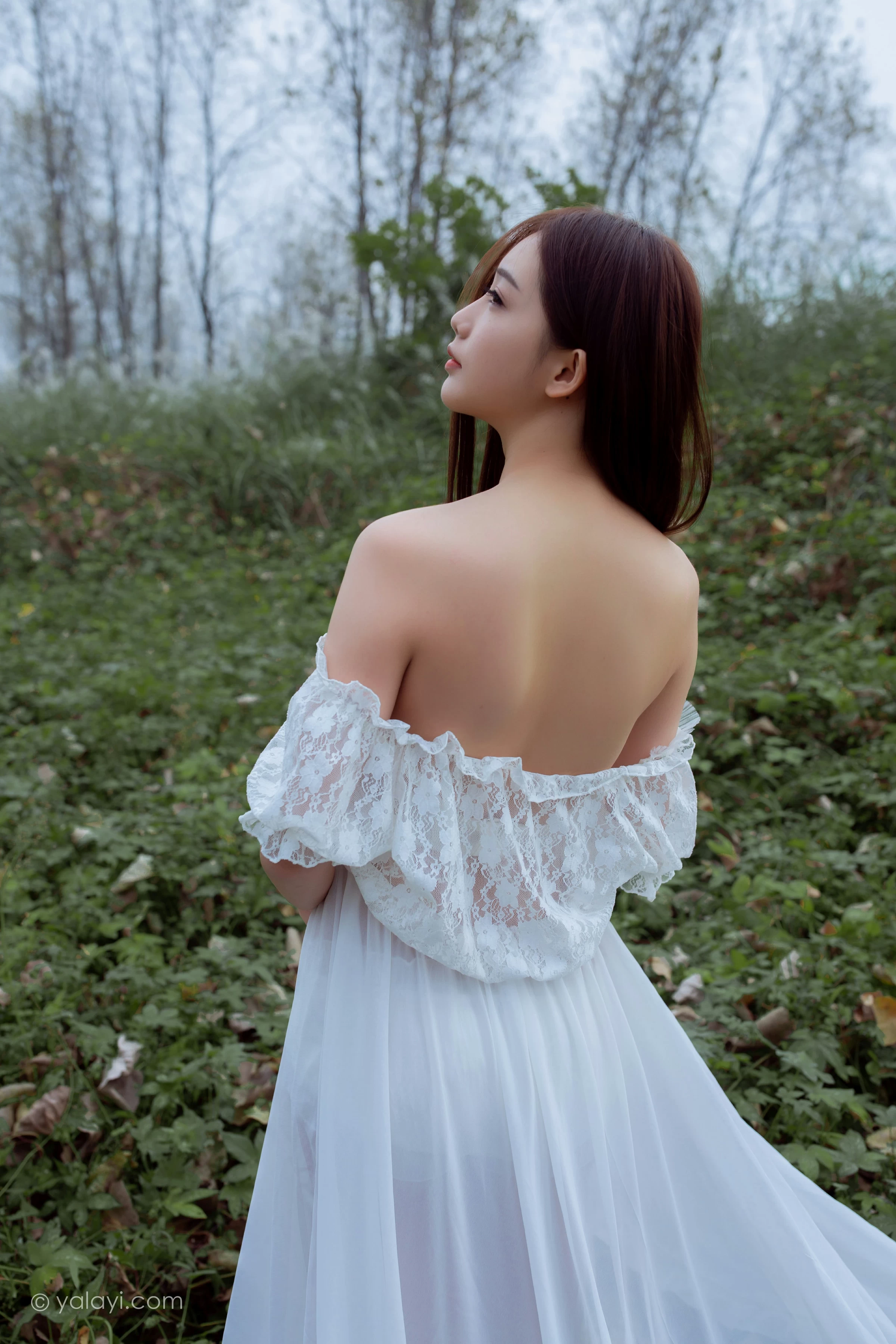 [YALAYI雅拉伊]NO.726 《找自己》 徐徐 白色抹胸蕾丝连衣裙加透视情趣内衣性感私房写真集第5张