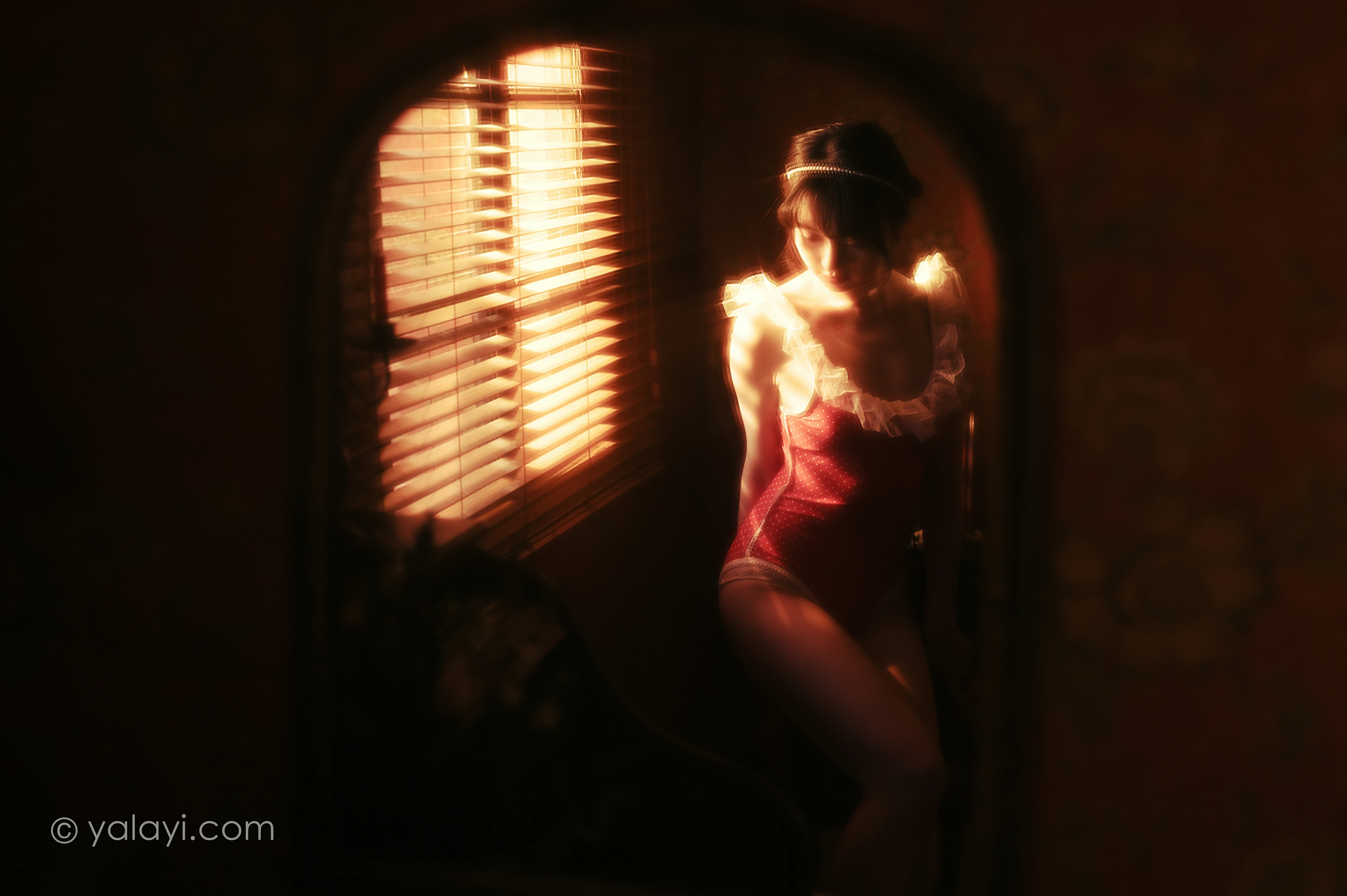 [YALAYI雅拉伊]NO.787 红颜旧梦 京京 红色紧身连体内衣性感私房写真集第7张