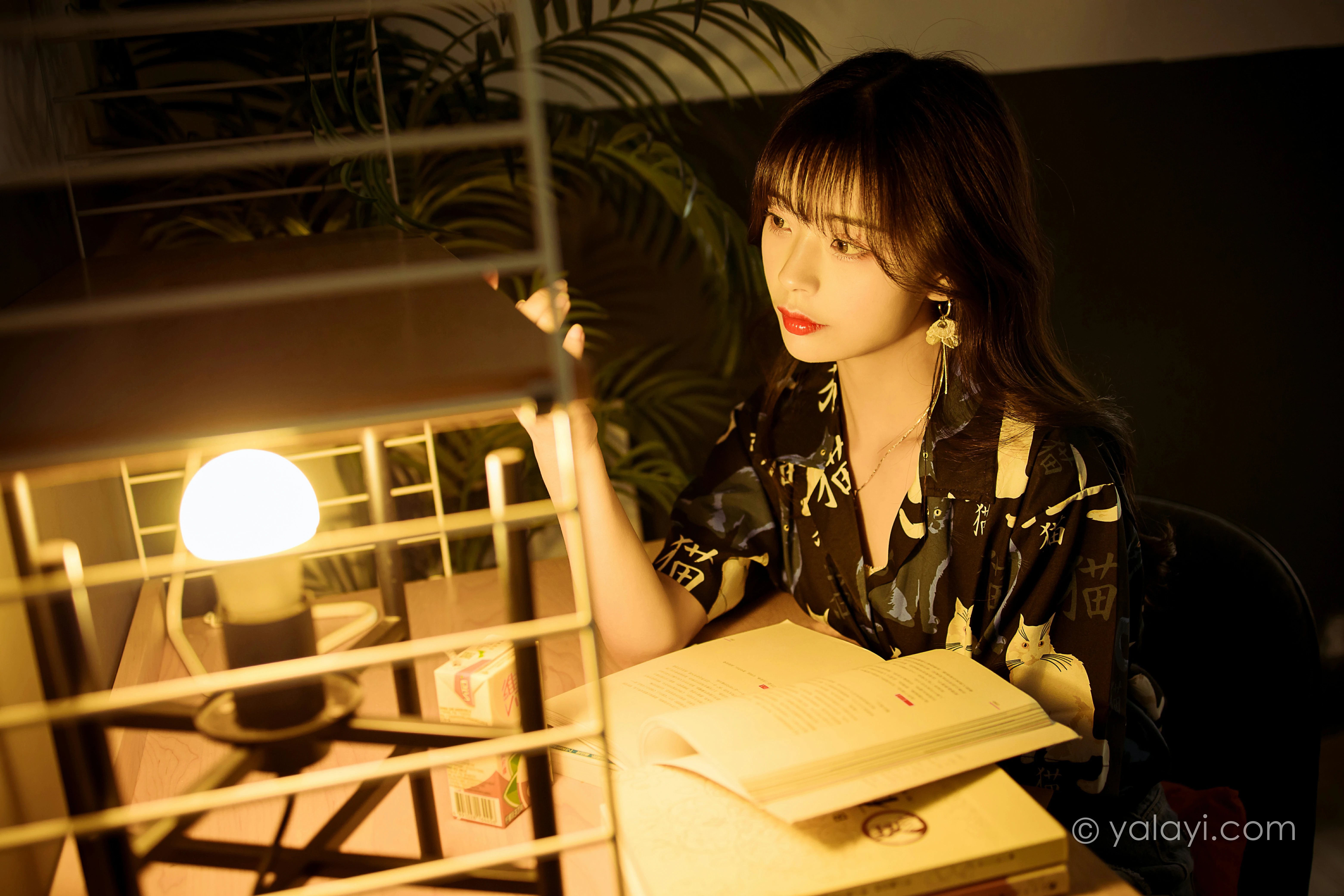 [YALAYI雅拉伊]NO.789 当年情 程小蝶 黑色衬衫加牛仔长裤性感写真集第11张