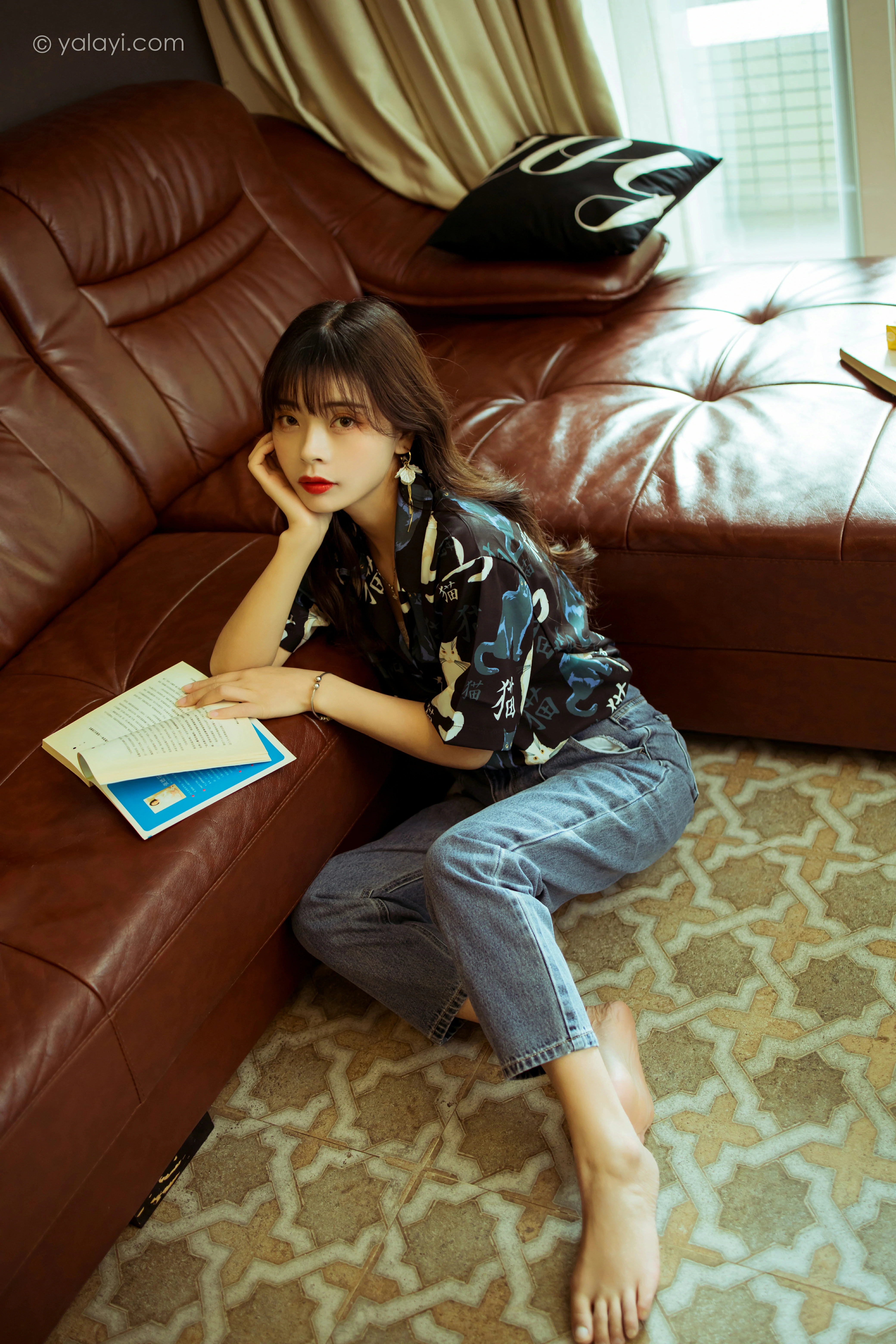 [YALAYI雅拉伊]NO.789 当年情 程小蝶 黑色衬衫加牛仔长裤性感写真集第15张