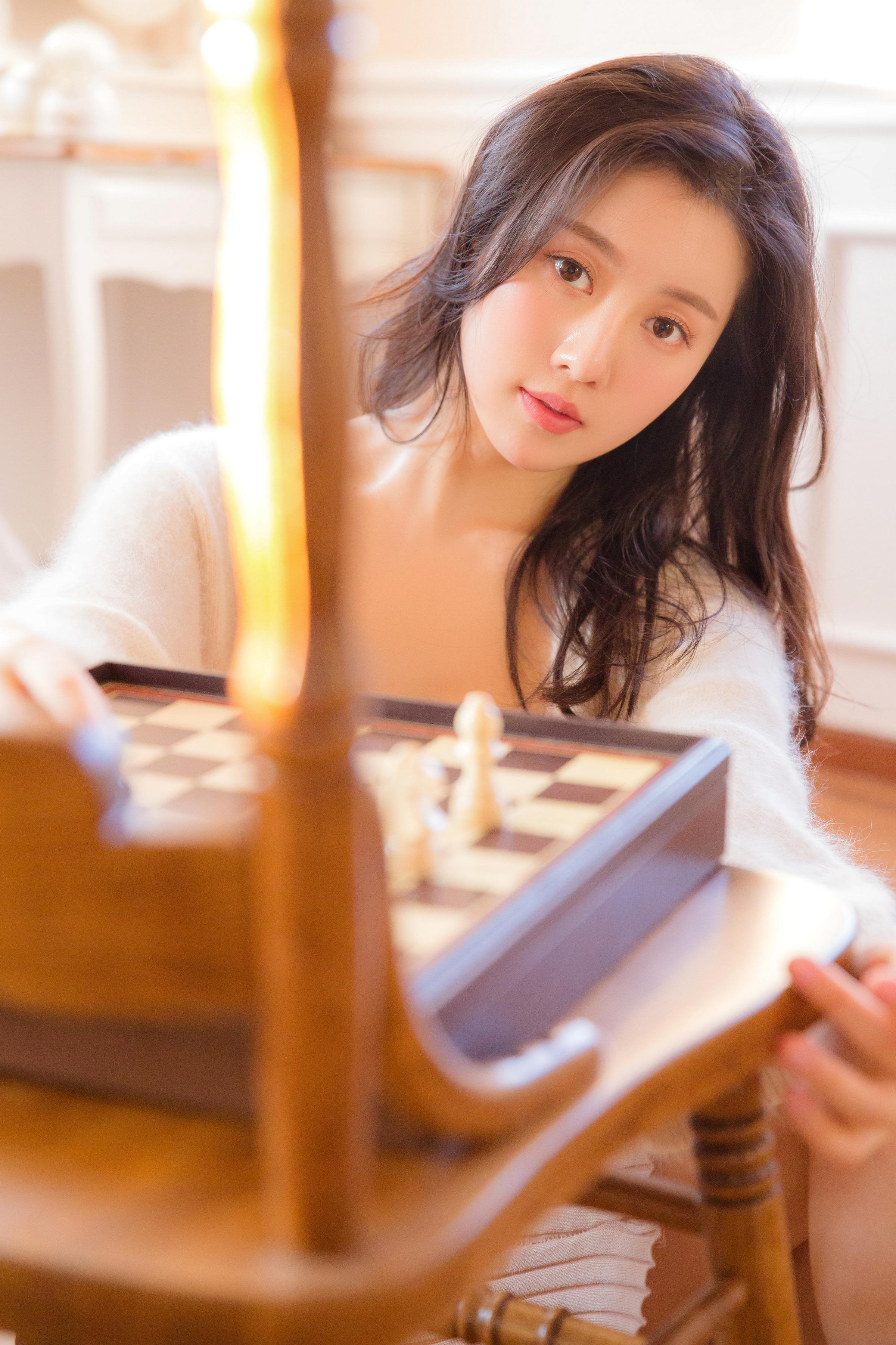 [YALAYI雅拉伊]2022.12.30 柔软的时光 居家少女 白色镂空上衣加透视安全短裤清纯写真集第11张