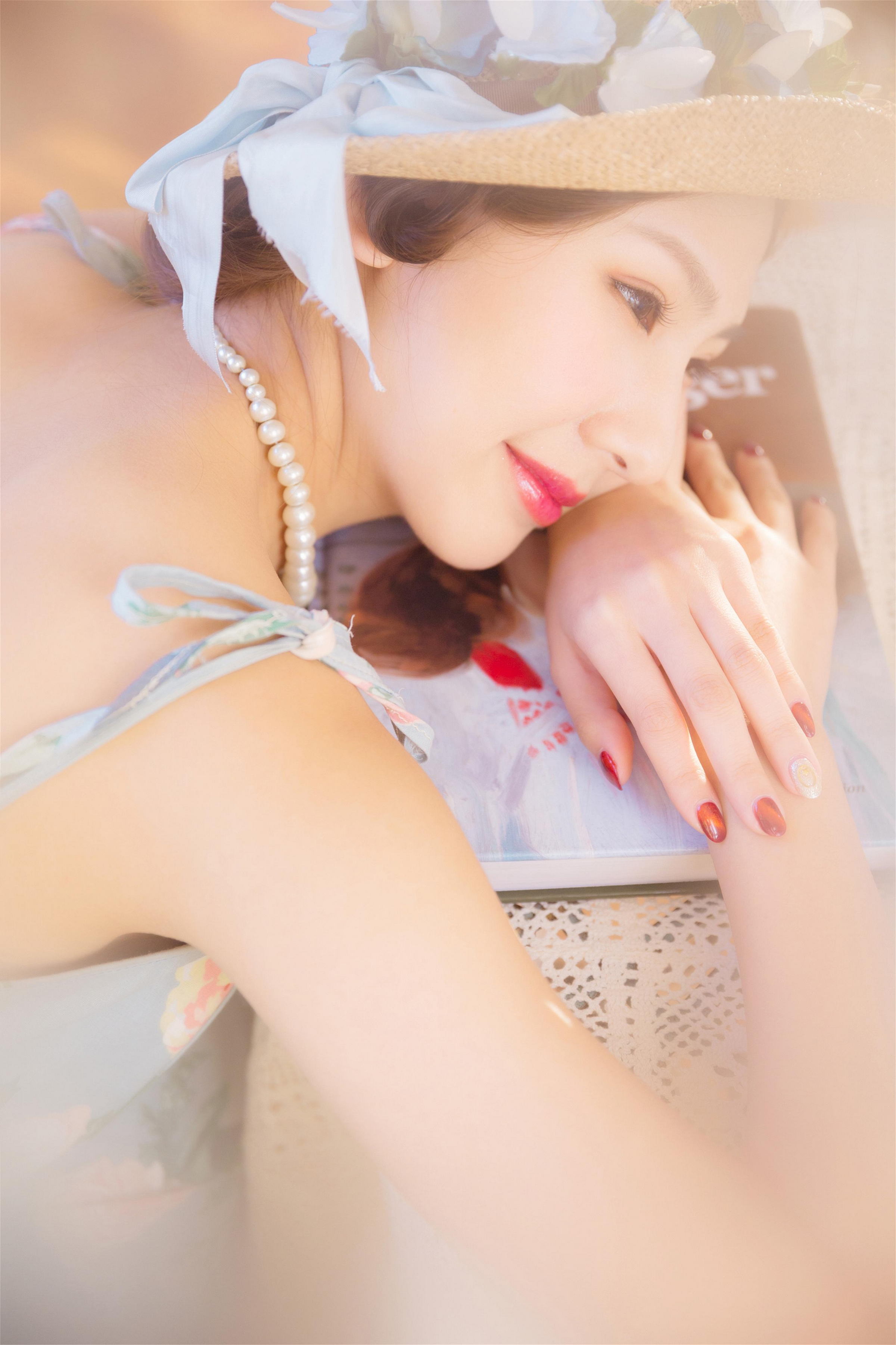 [YALAYI雅拉伊]2023.04.07 花样青春 现代名媛灰色吊带连衣裙清纯写真集第6张