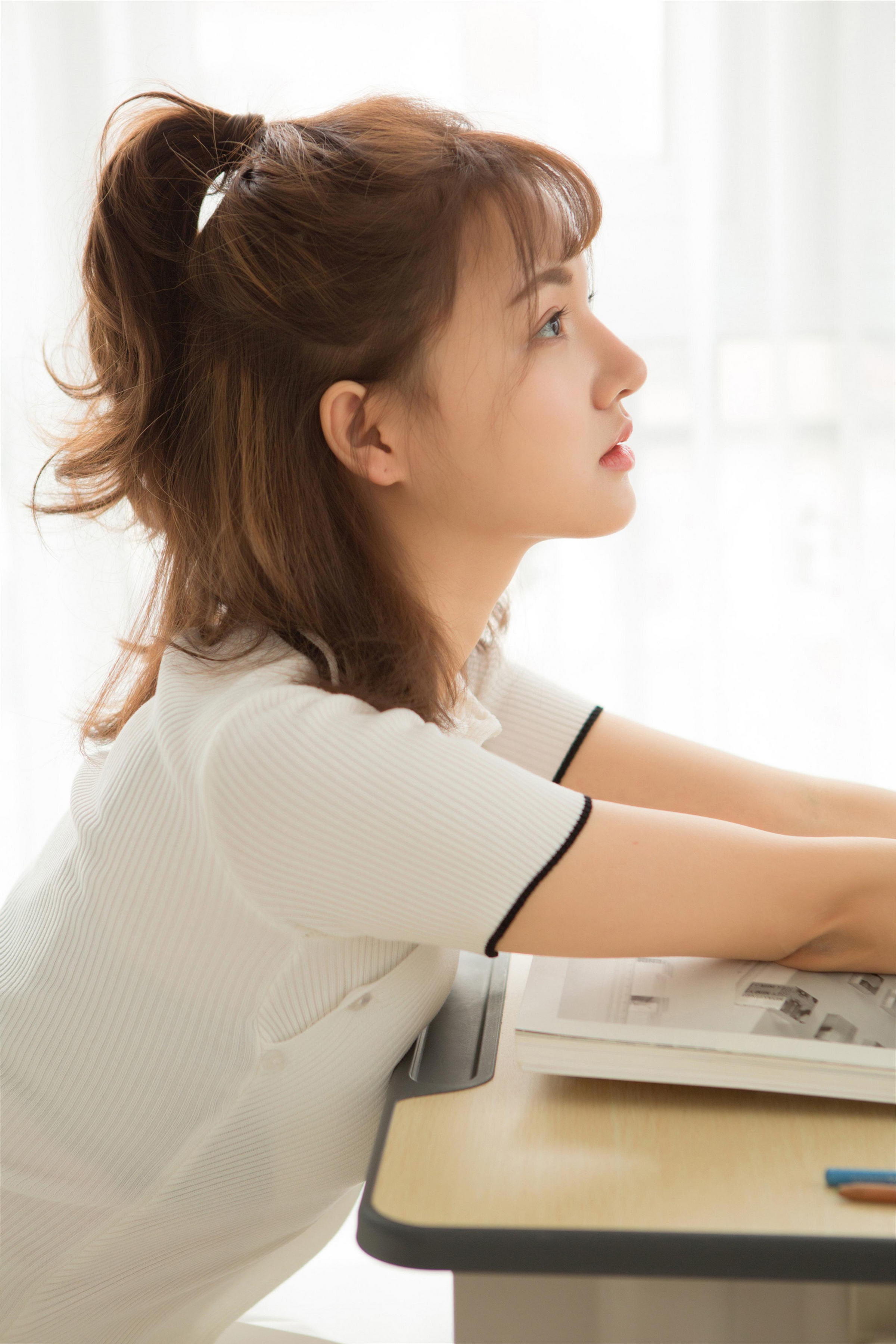 [YALAYI雅拉伊]2023.05.26 希望快乐 排球少女 白色短袖加短裙清纯可爱私房写真集第3张