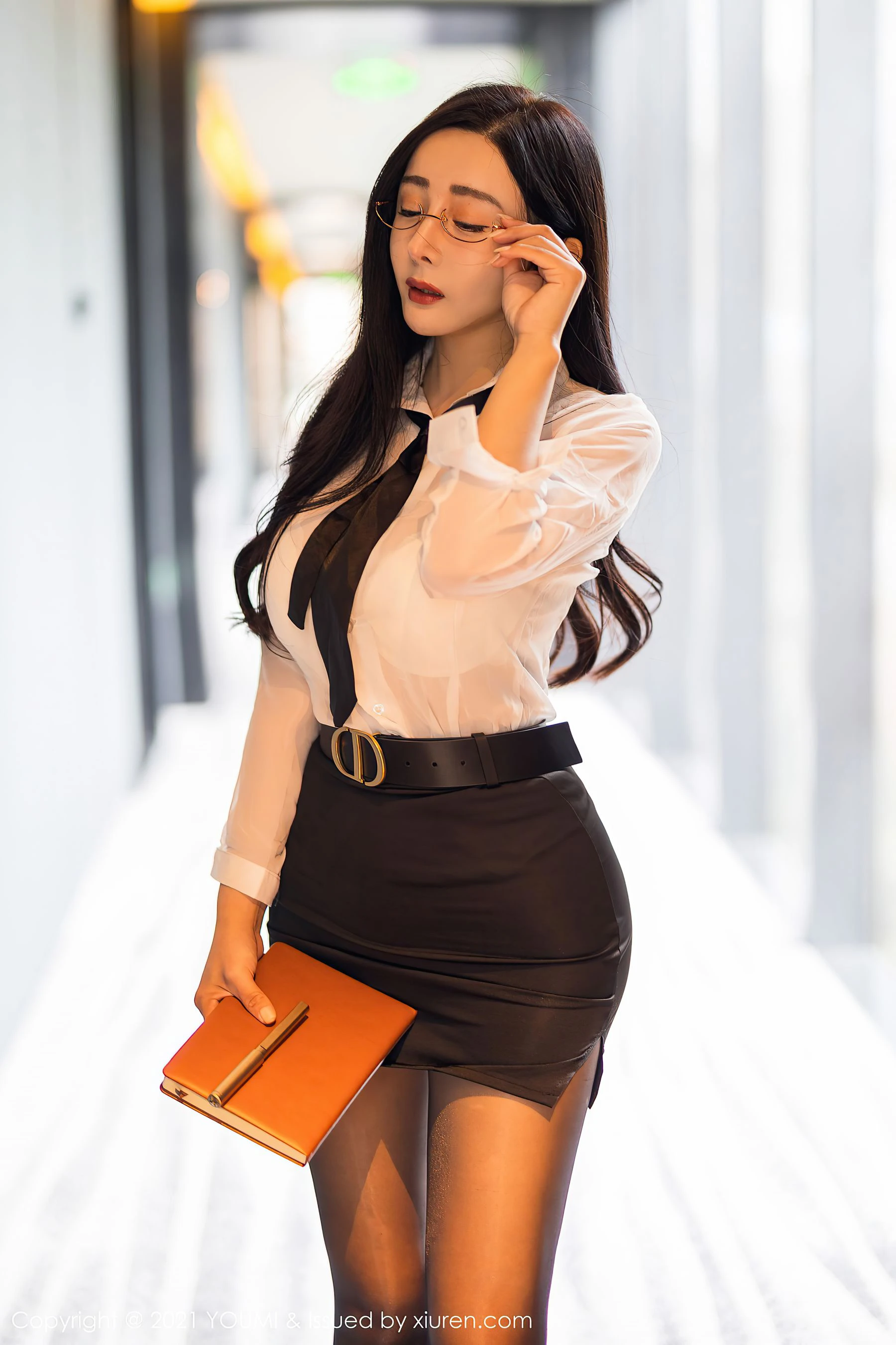 尤蜜荟YouMi Vol.723 允爾第22张