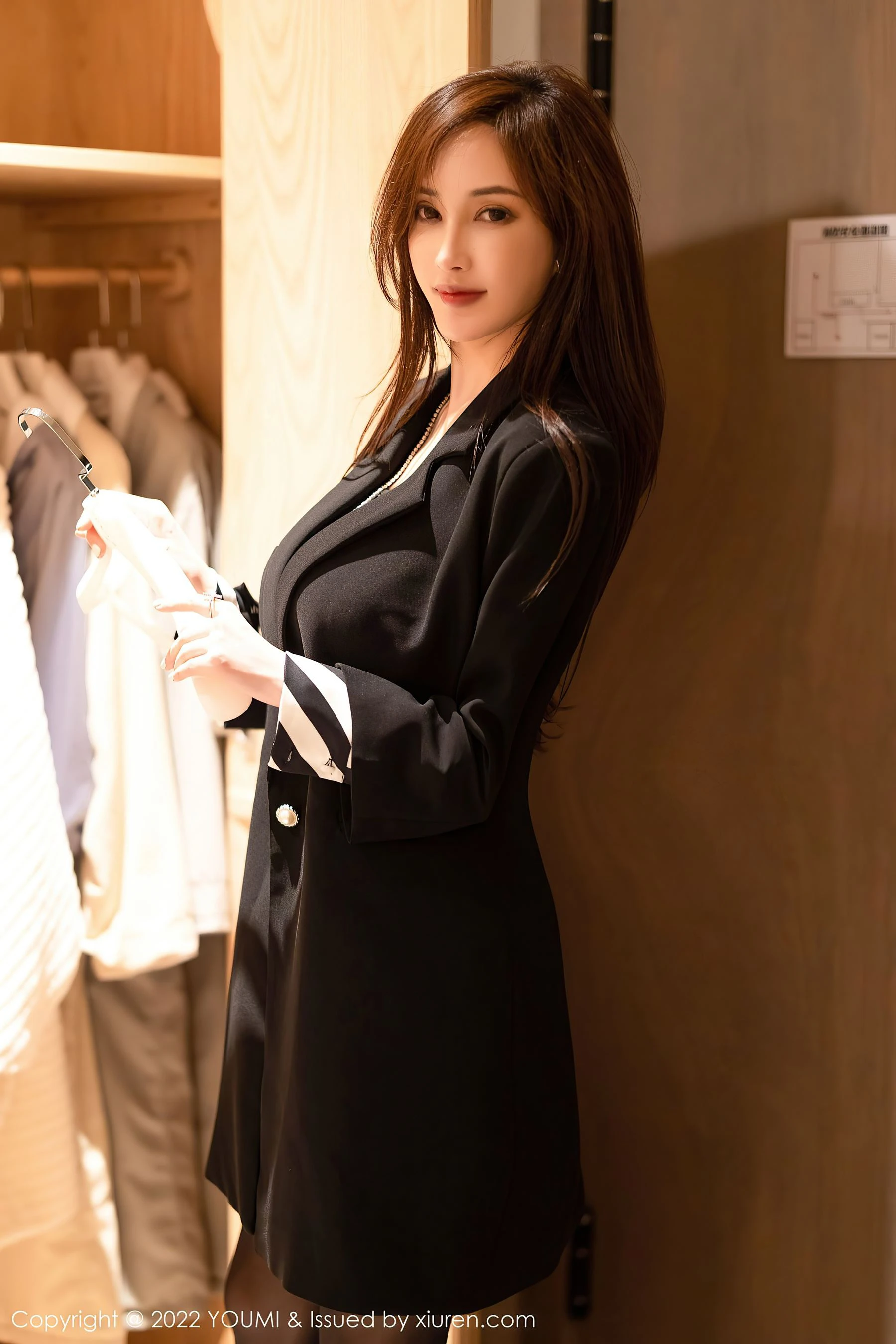 尤蜜荟 VOL.863 土肥圆Iris 黑丝美腿第25张