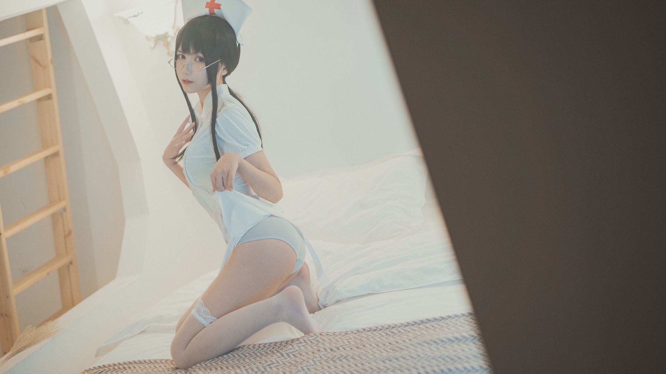 逐月Su 小互士 [24P]第5张