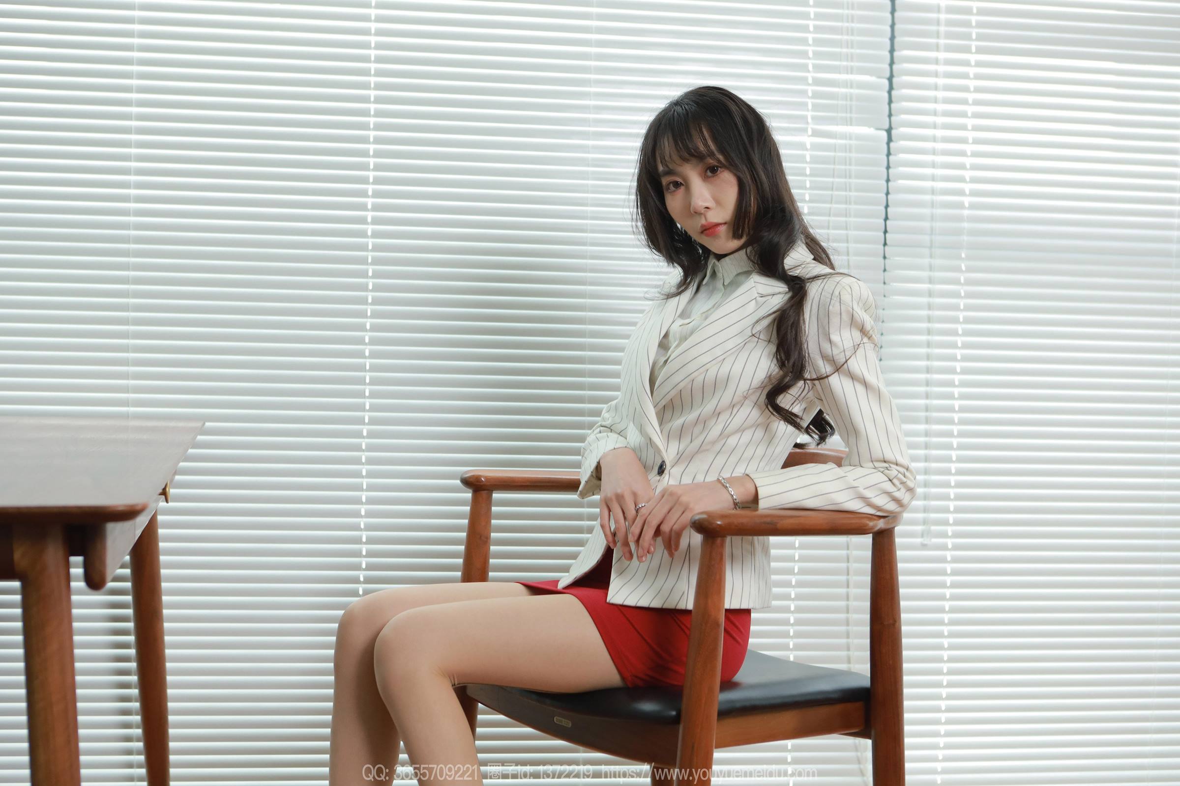 [IESS异思趣向] 2024.01.02 丝享家1627：团团《红裙黑线》[88P]第4张