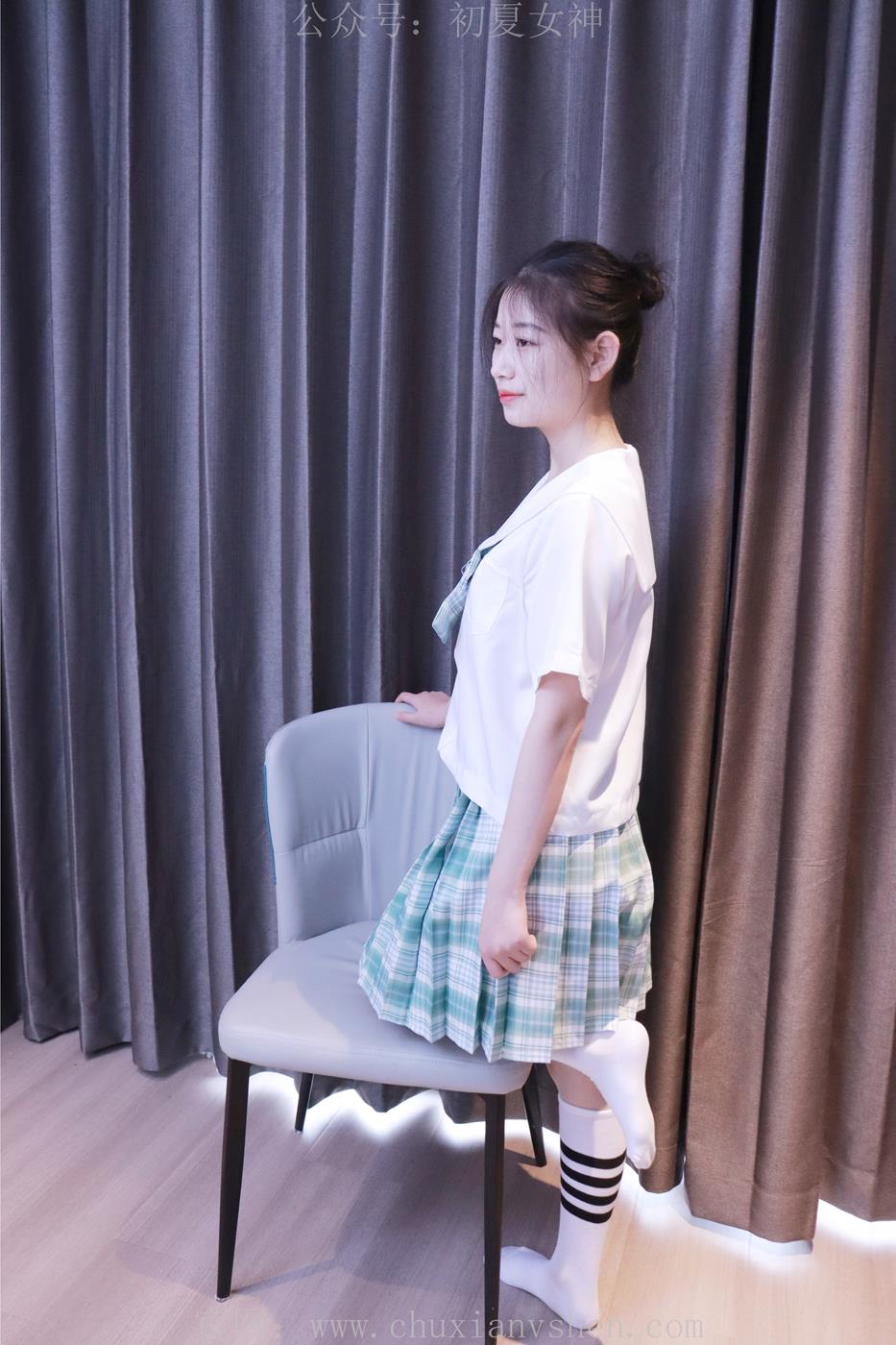 初夏女神 NO.013 念念 常规S码绿色JK套搭配小白鞋[126P]第6张