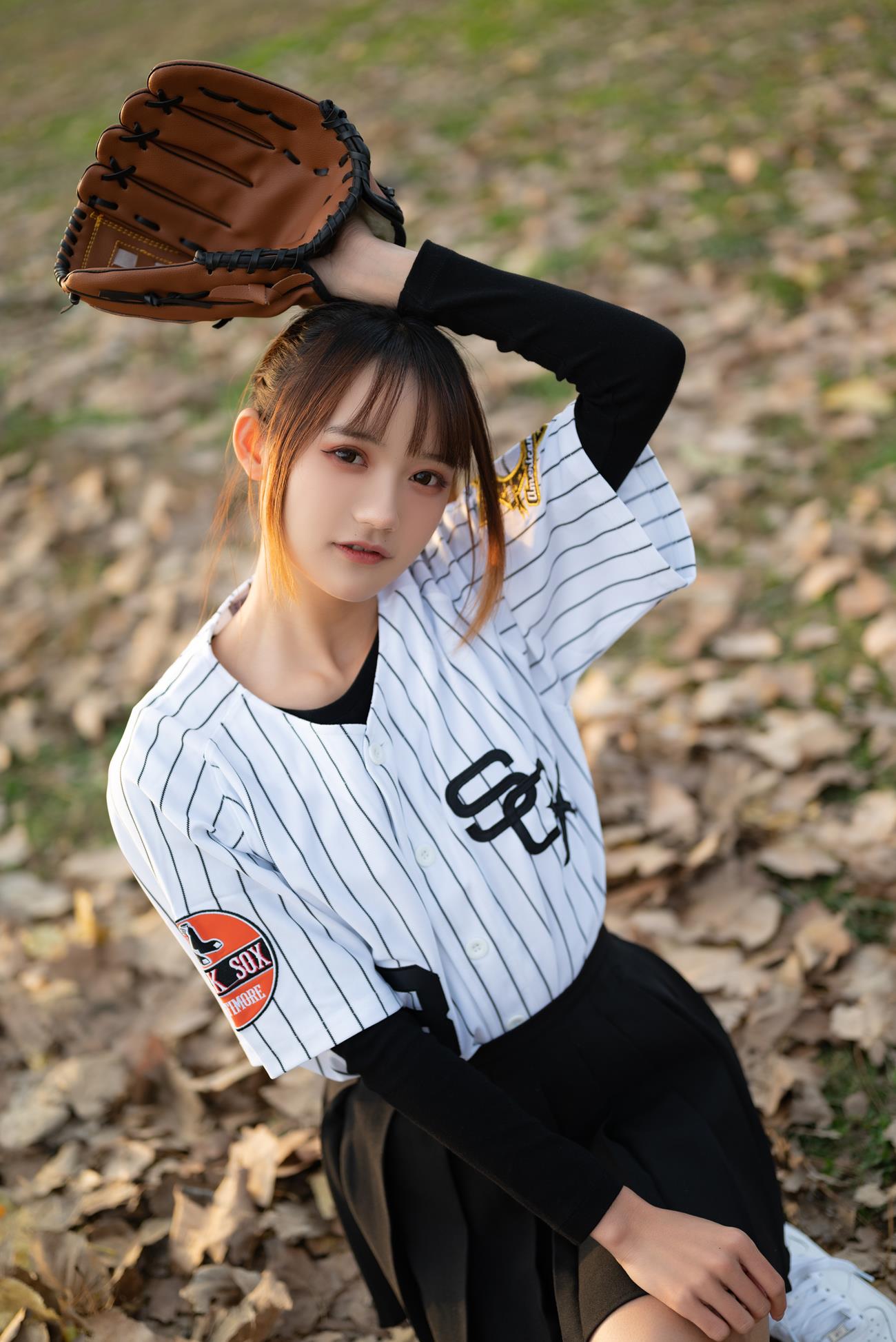 人气Coser@兔子Zzz不吃胡萝卜 棒球少女[36P]第1张