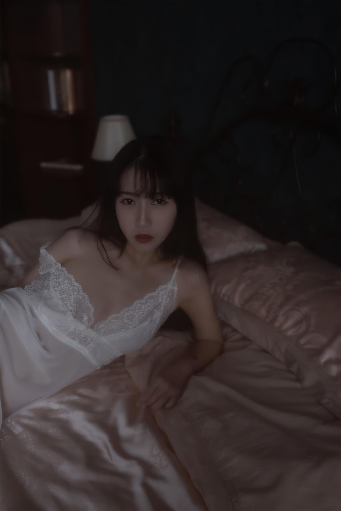 不呆猫   白月光[37P]第1张