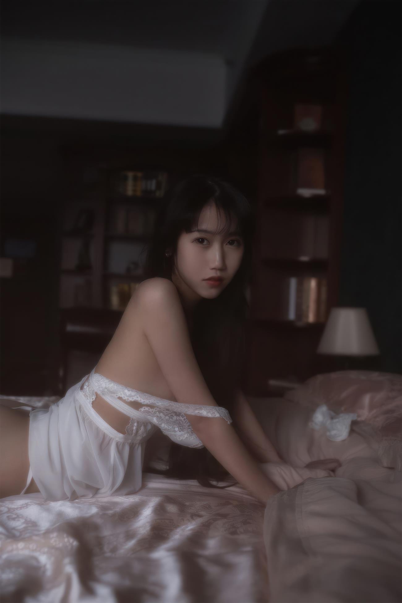 不呆猫   白月光[37P]第1张