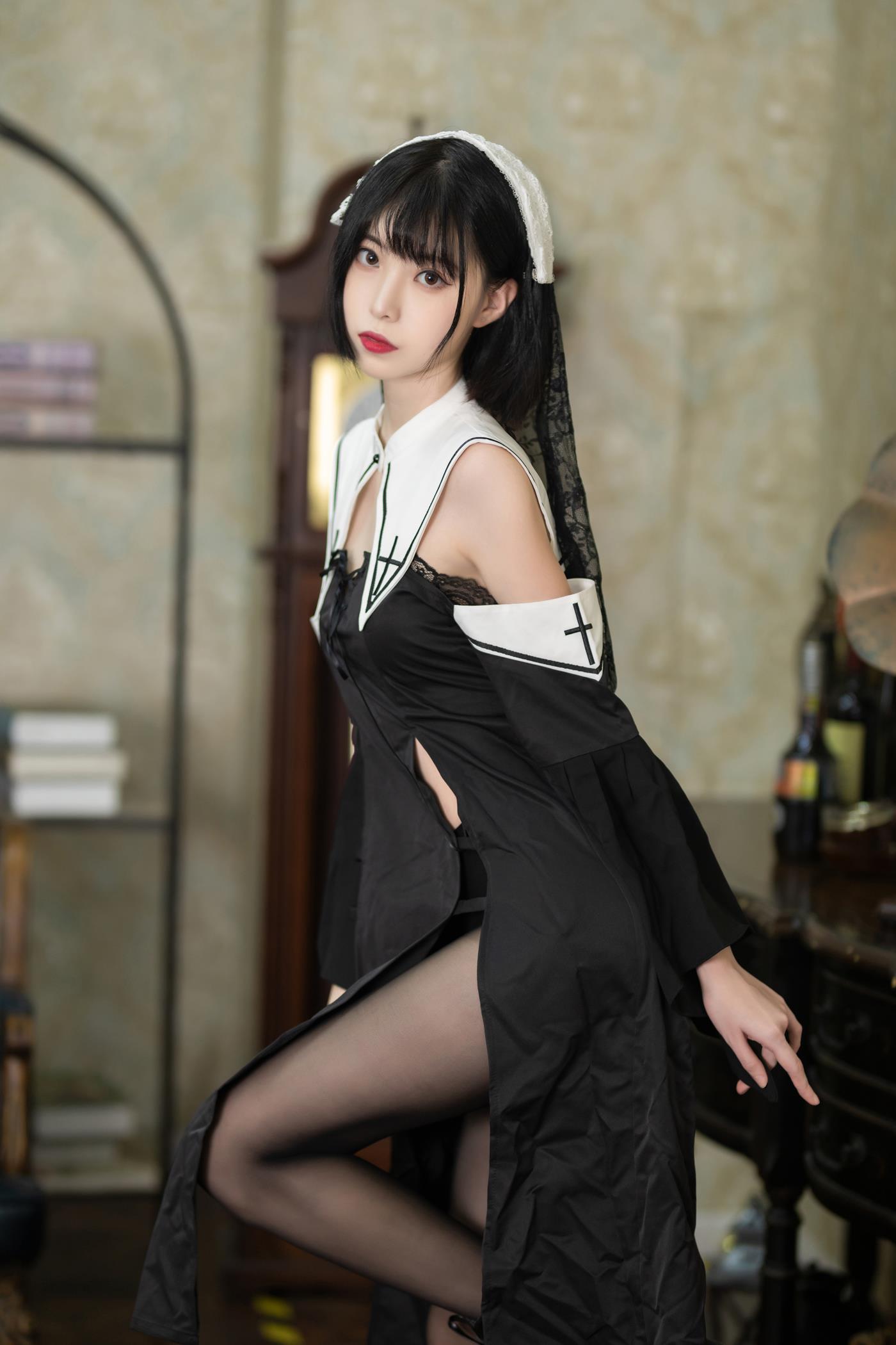 许岚(叁月life)   暗黑修女[40P]第6张