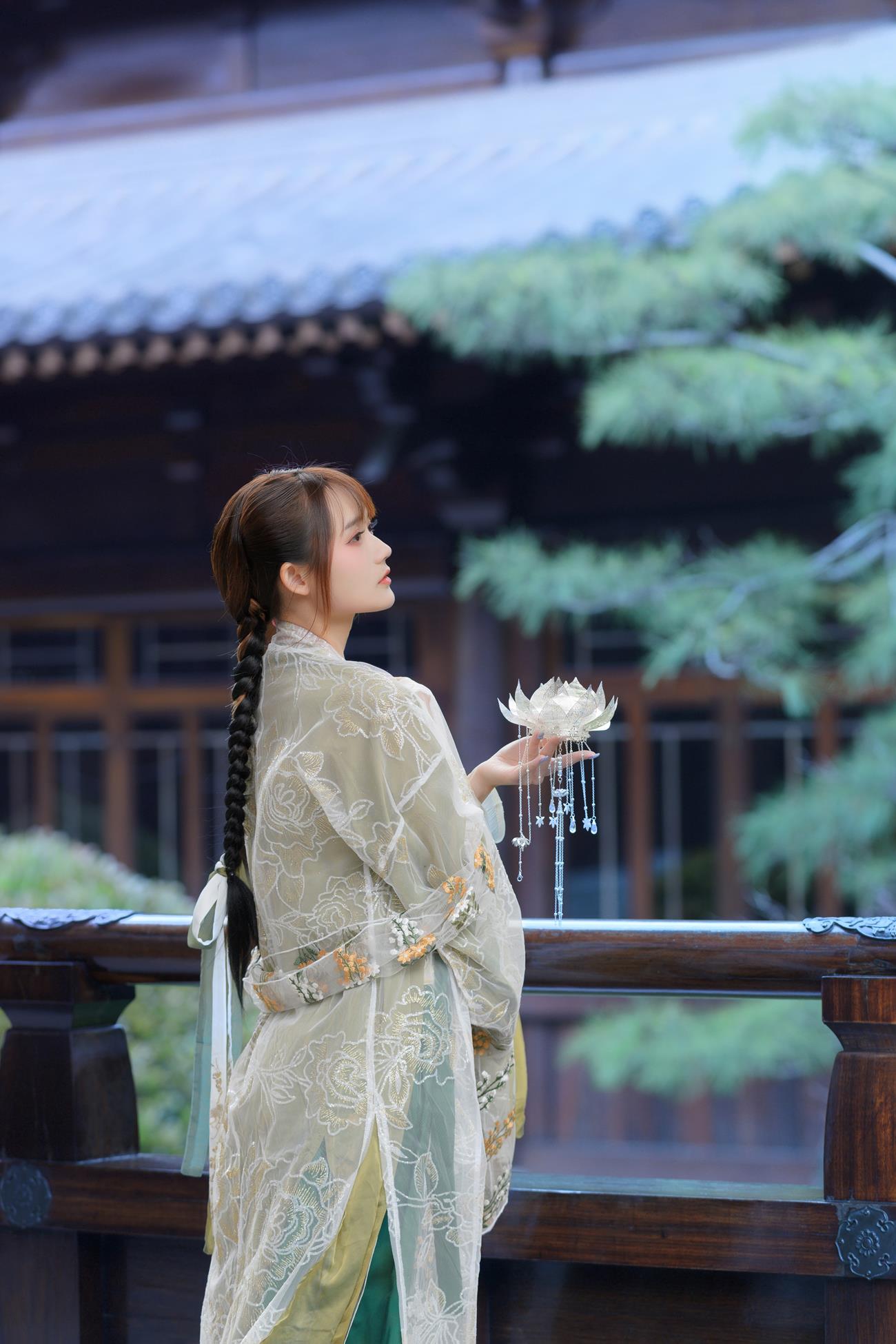人气Coser@兔子Zzz不吃胡萝卜 宫墙柳[43P]第2张