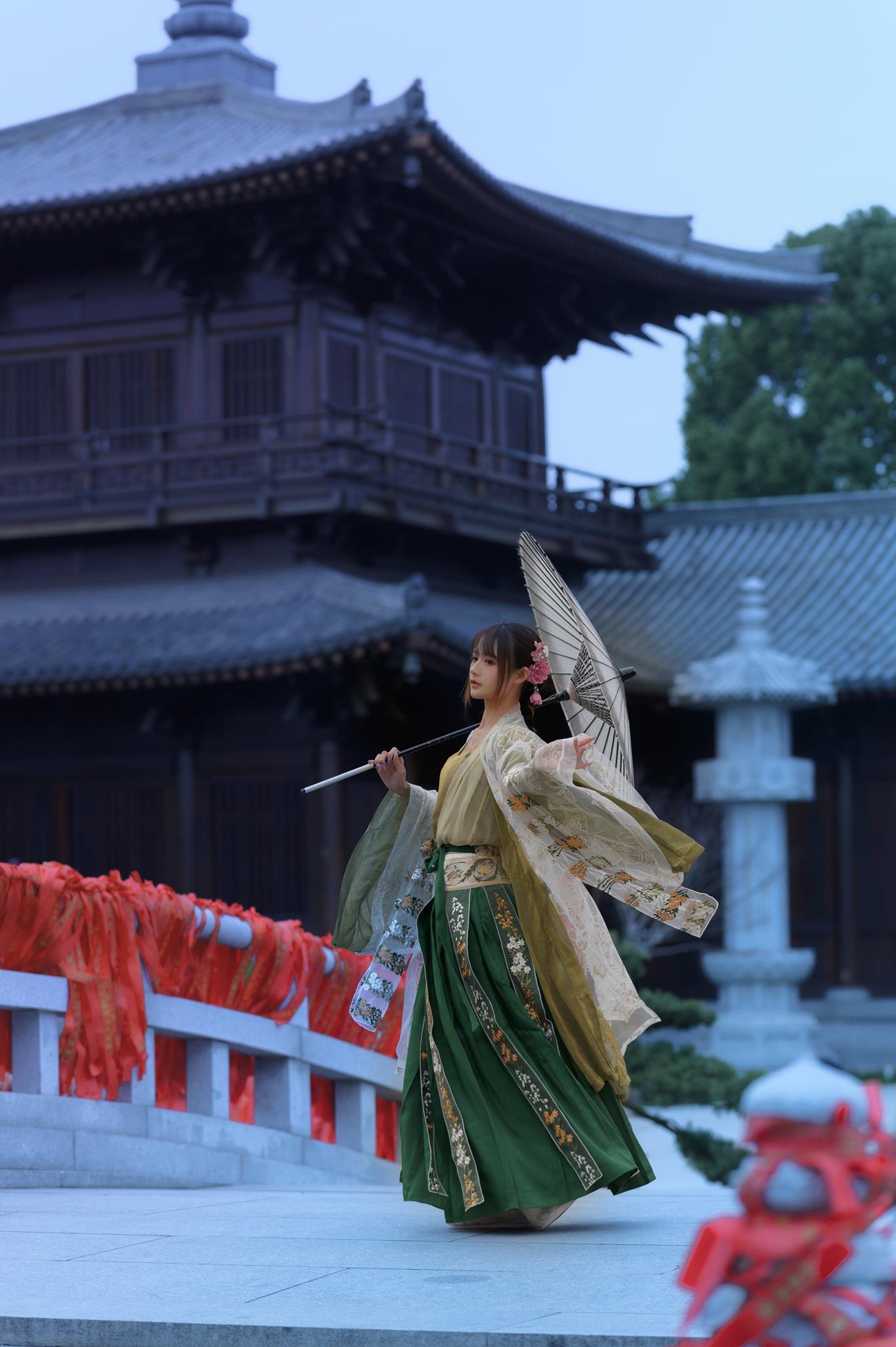 人气Coser@兔子Zzz不吃胡萝卜 宫墙柳[43P]第3张