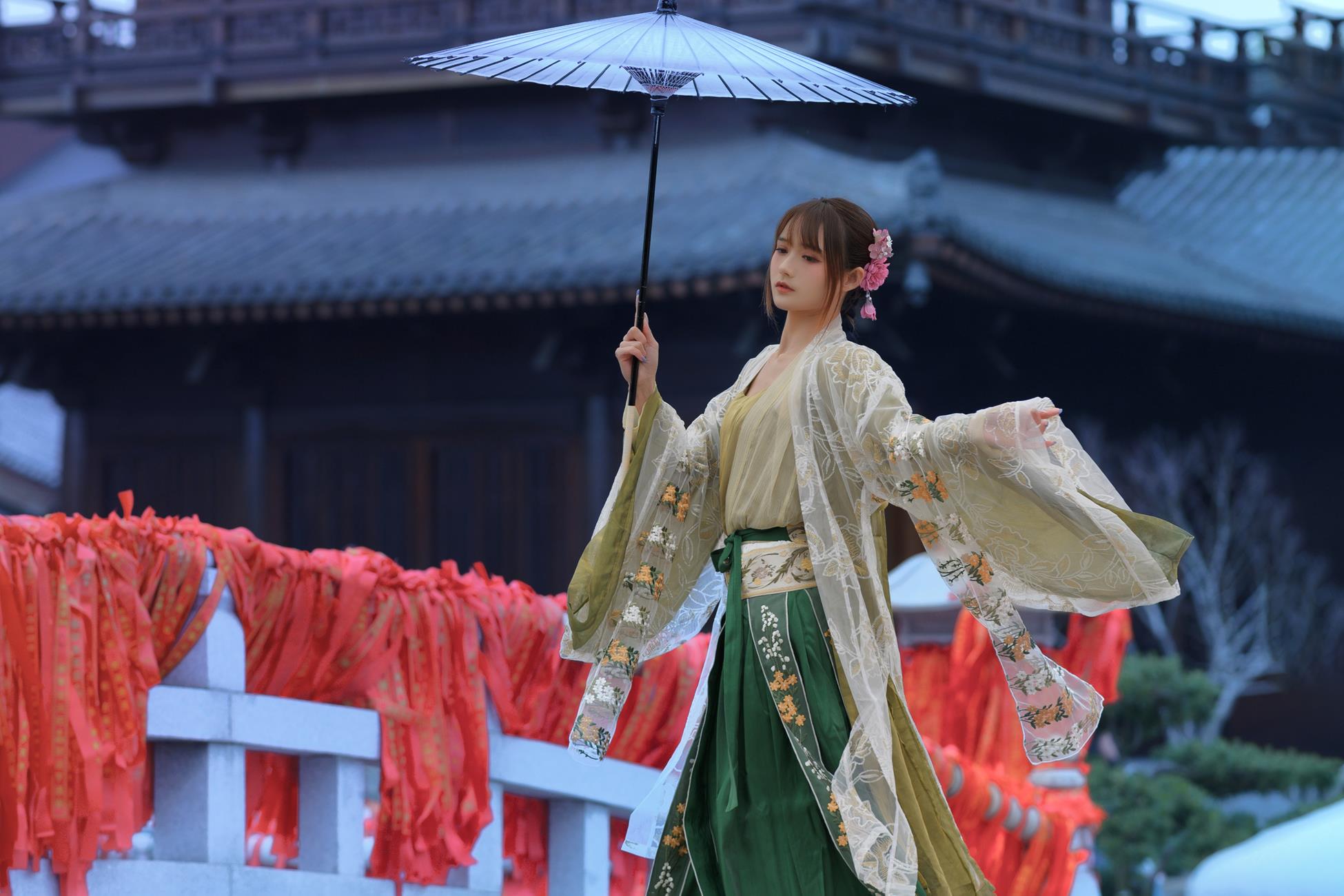 人气Coser@兔子Zzz不吃胡萝卜 宫墙柳[43P]第4张