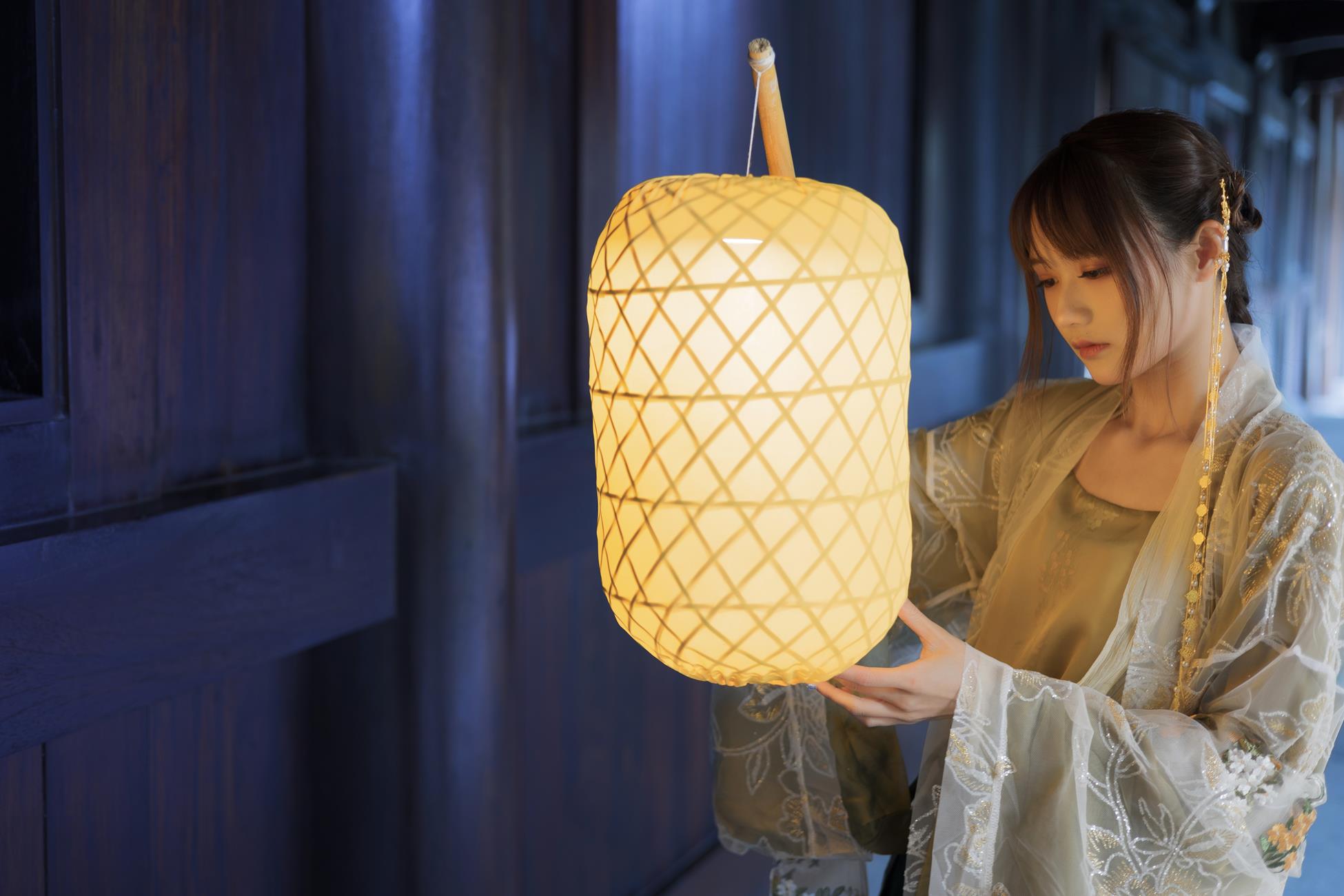 人气Coser@兔子Zzz不吃胡萝卜 宫墙柳[43P]第4张