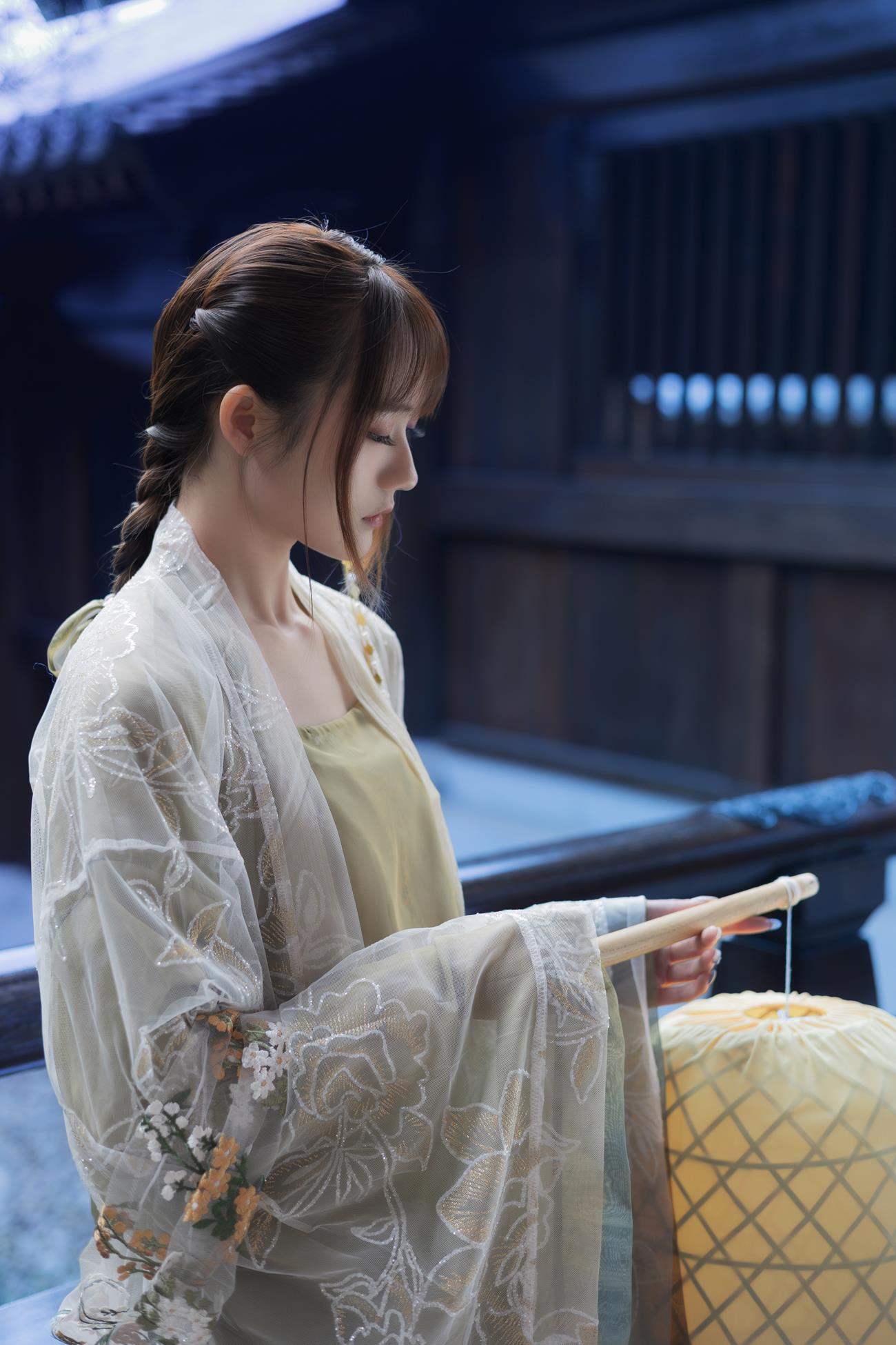 人气Coser@兔子Zzz不吃胡萝卜 宫墙柳[43P]第6张