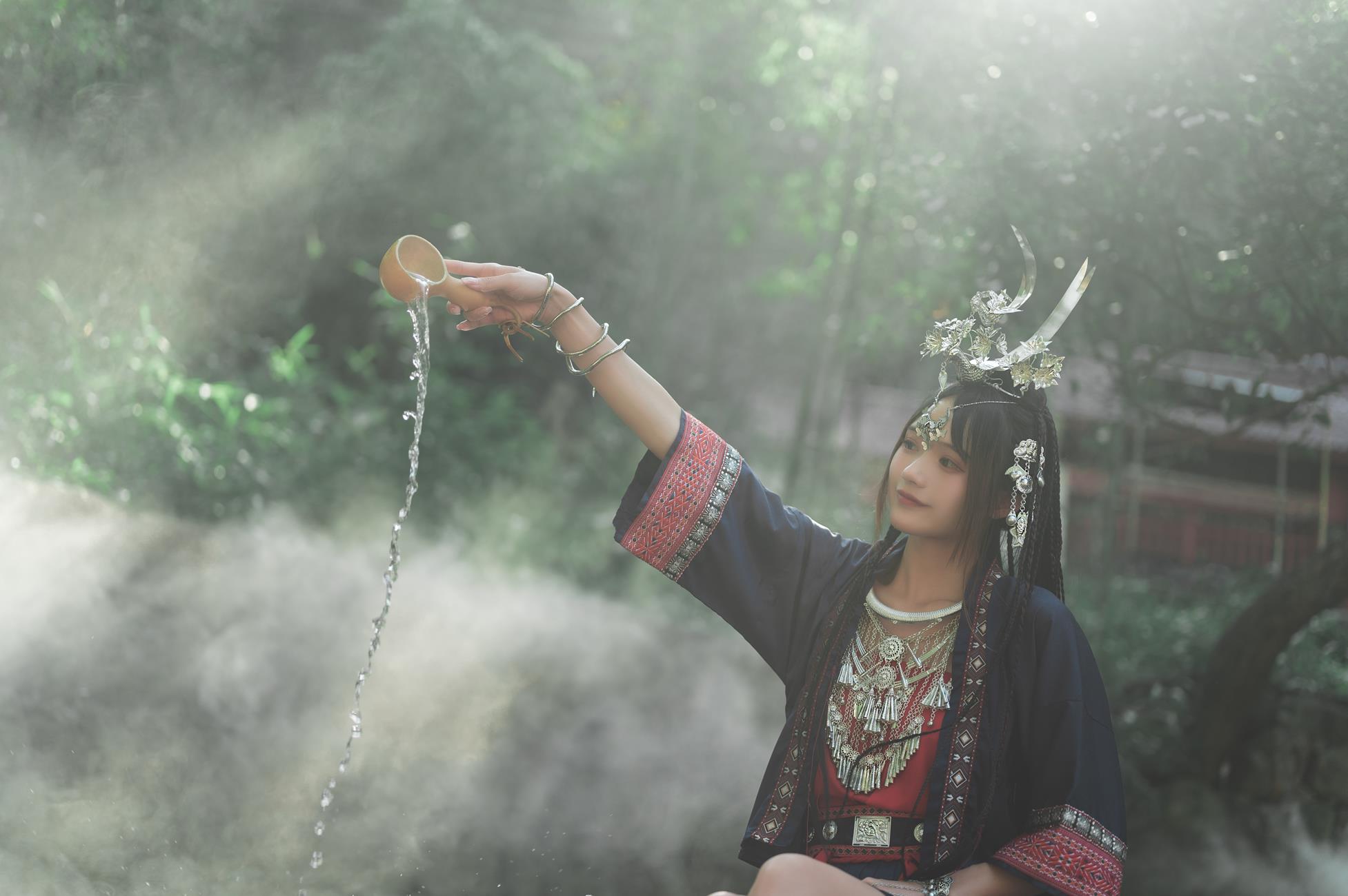 人气Coser@兔子Zzz不吃胡萝卜 苗疆一梦[41P]第4张