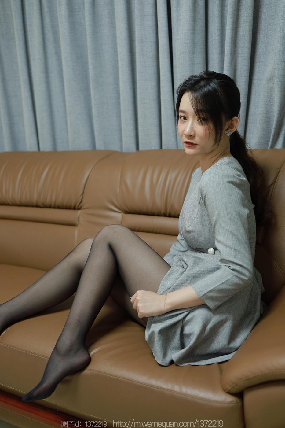[IESS异思趣向] 2023.04.22 丝享家1429：秋秋《沙发上的女人》[87P]第2张