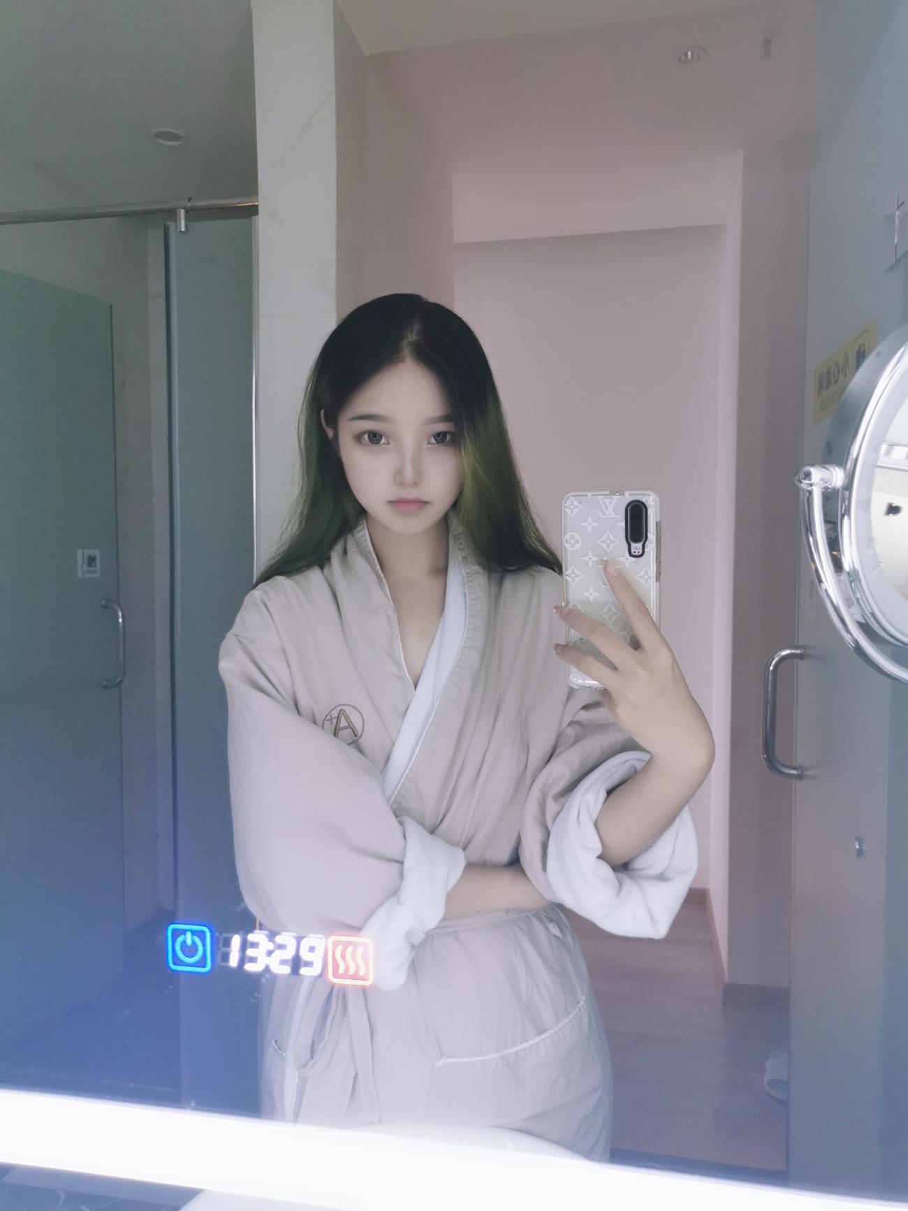 eloise软软  日常自拍[90P]第2张
