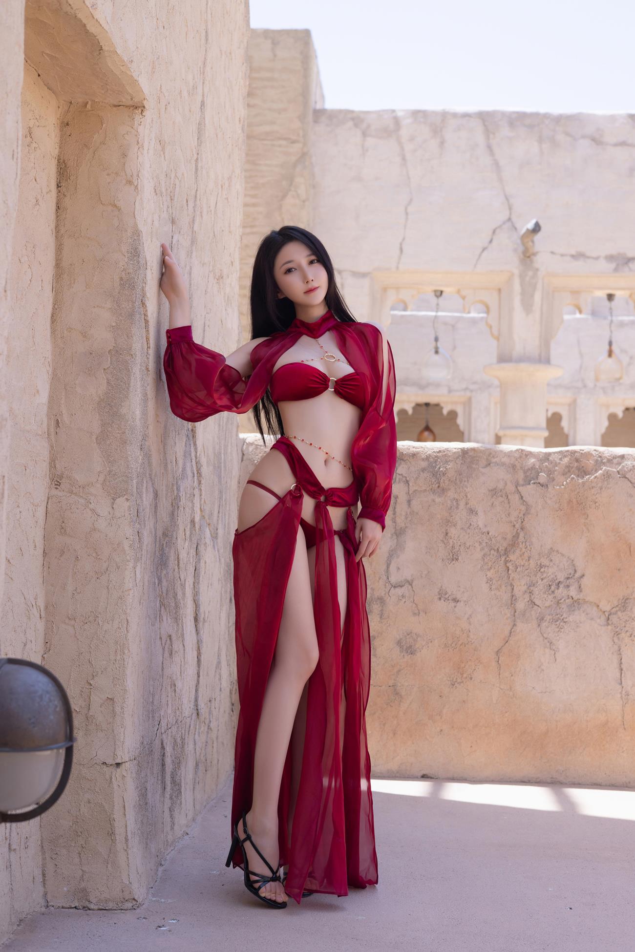 秀人名模鱼子酱Fish《惊红之舞》写真[35P]第2张