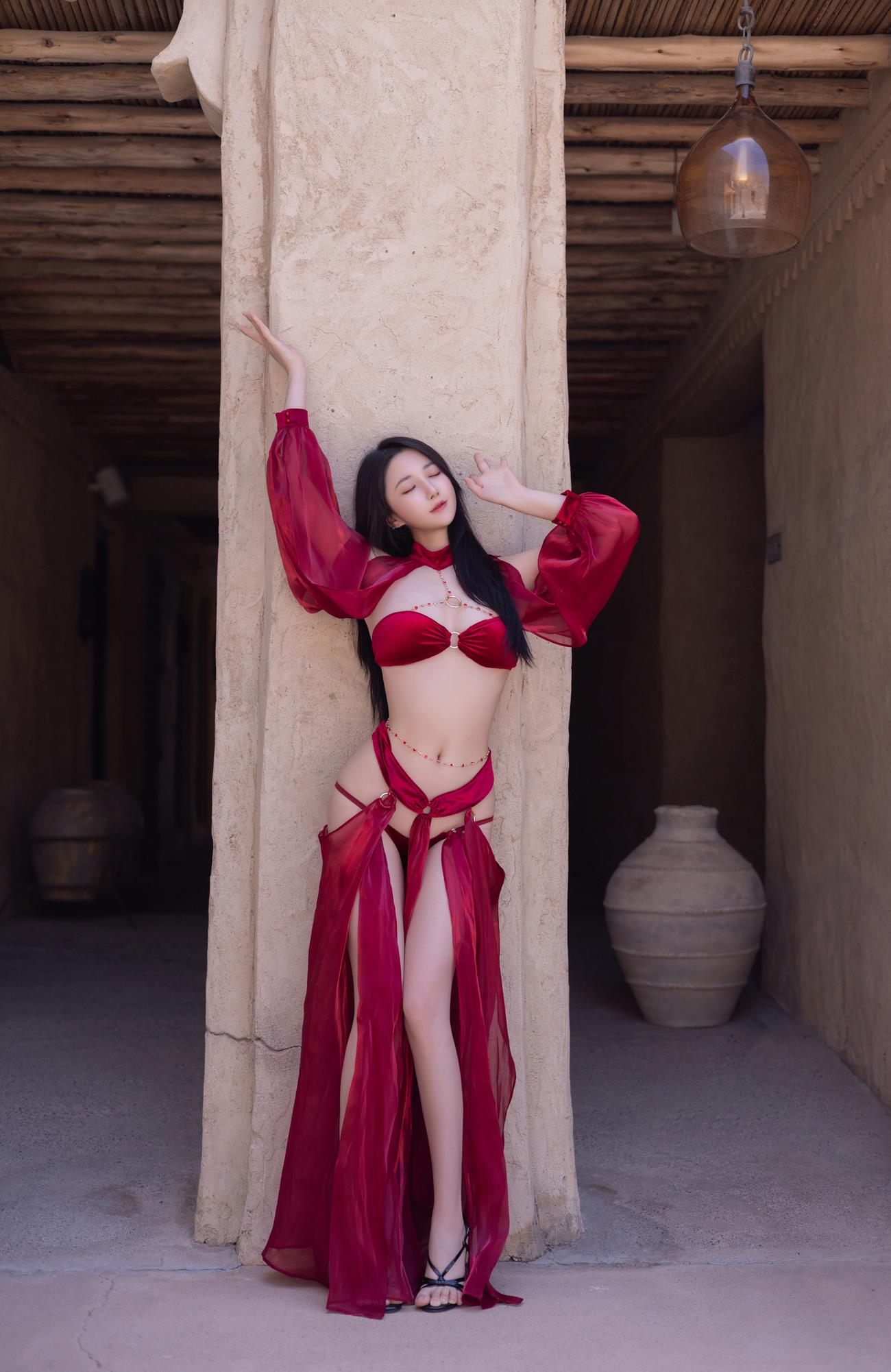 秀人名模鱼子酱Fish《惊红之舞》写真[35P]第5张