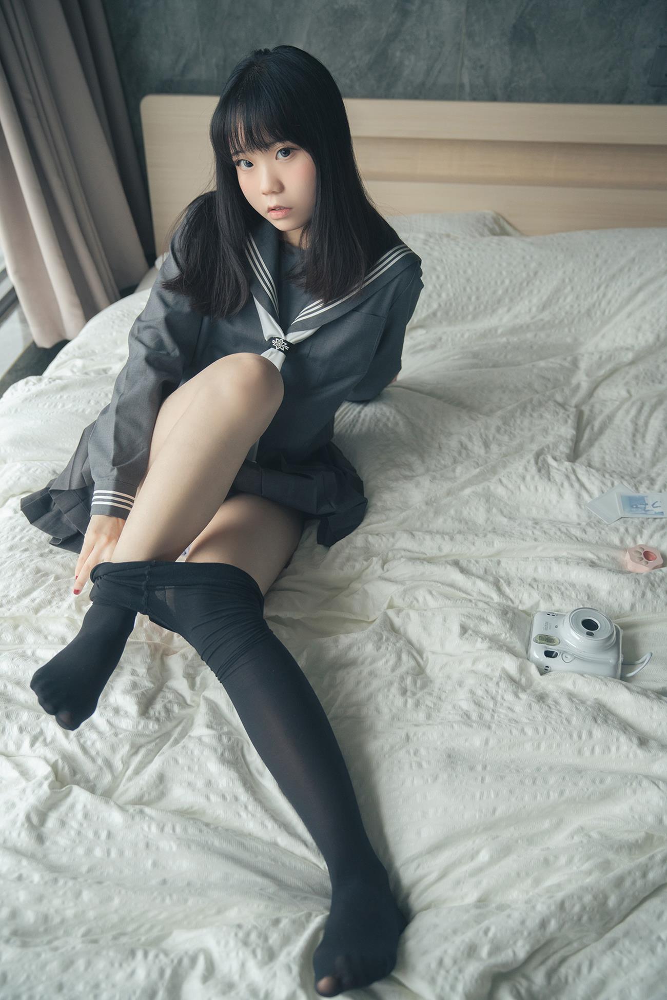 一只小栗奈   熊熊JK女友[97P]第1张