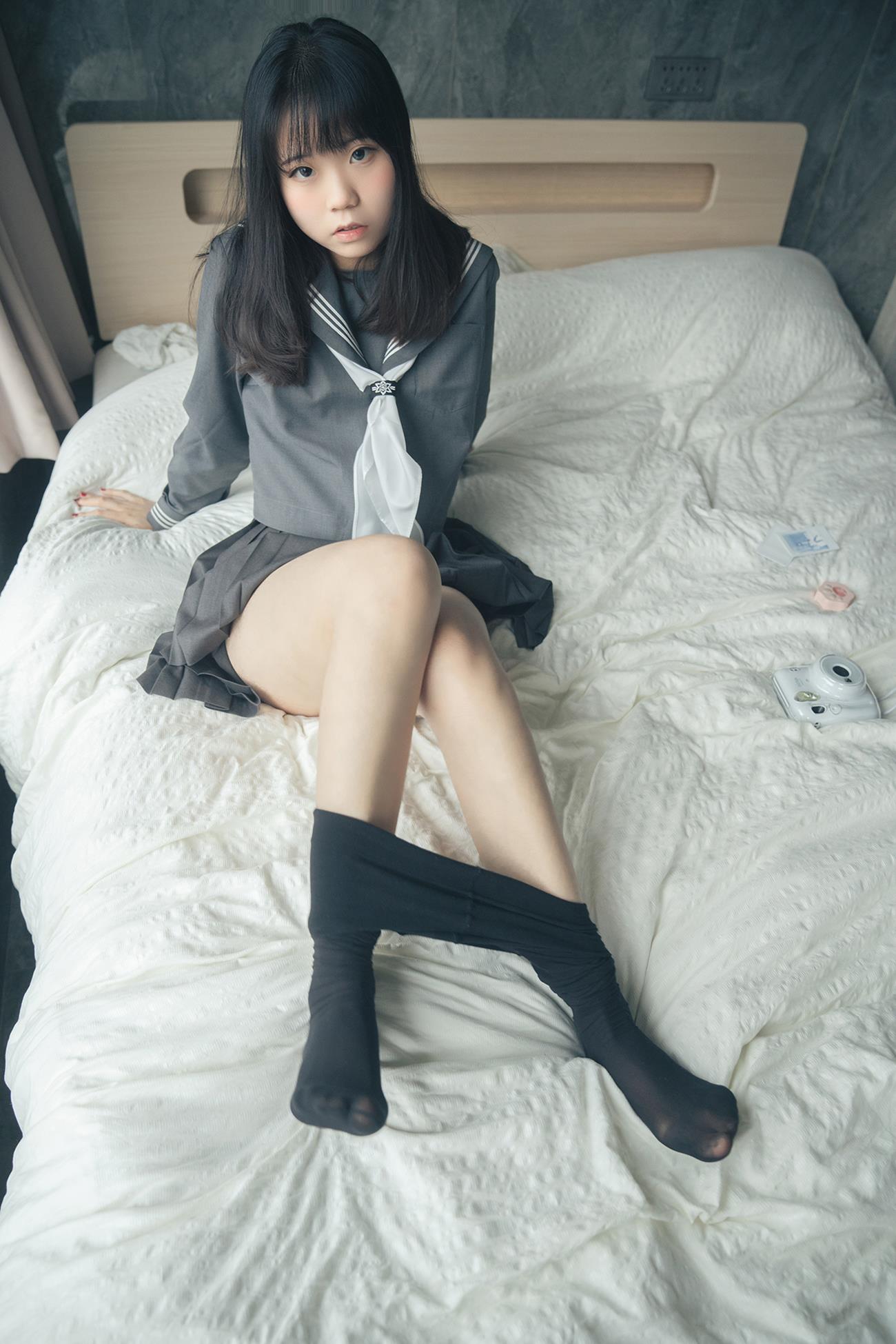 一只小栗奈   熊熊JK女友[97P]第1张