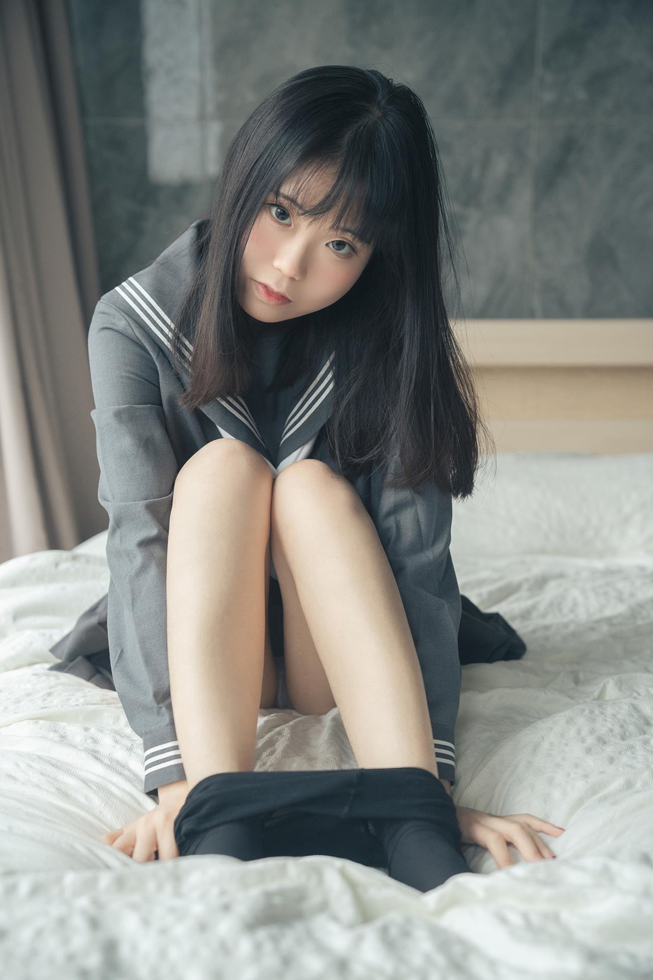 一只小栗奈   熊熊JK女友[97P]第2张
