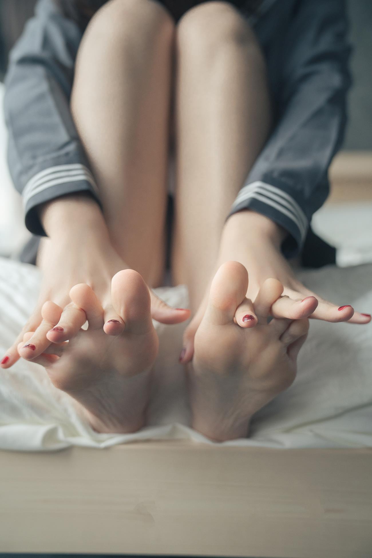 一只小栗奈   熊熊JK女友[97P]第3张