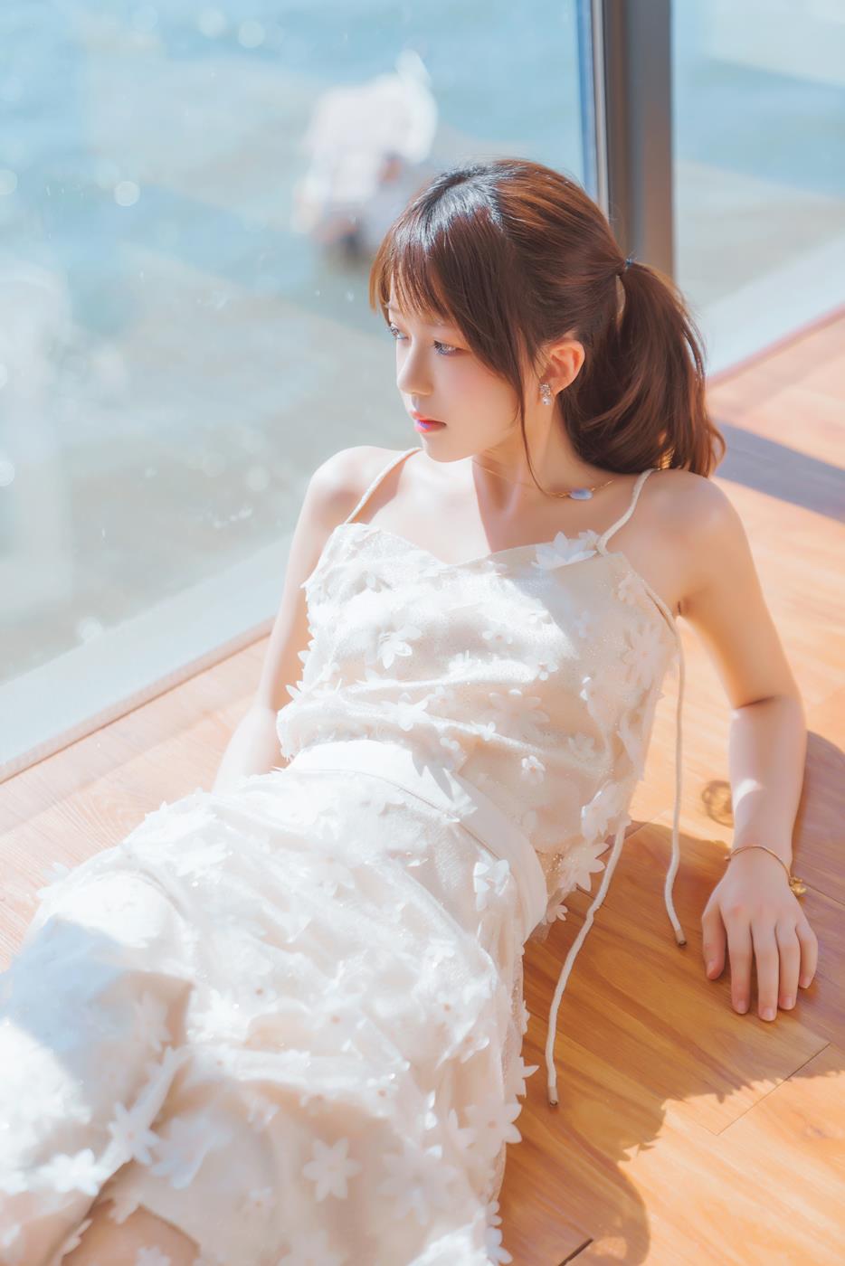桜桃喵  粼光[25P]第4张