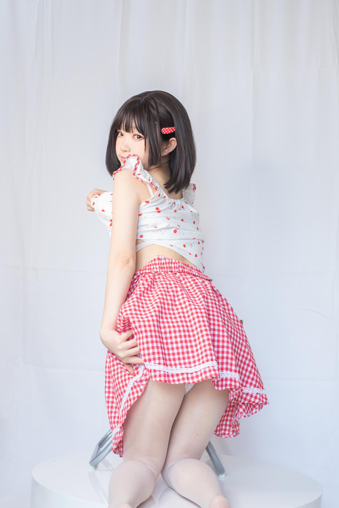 神沢永莉  粉色格子裙[15P]第2张