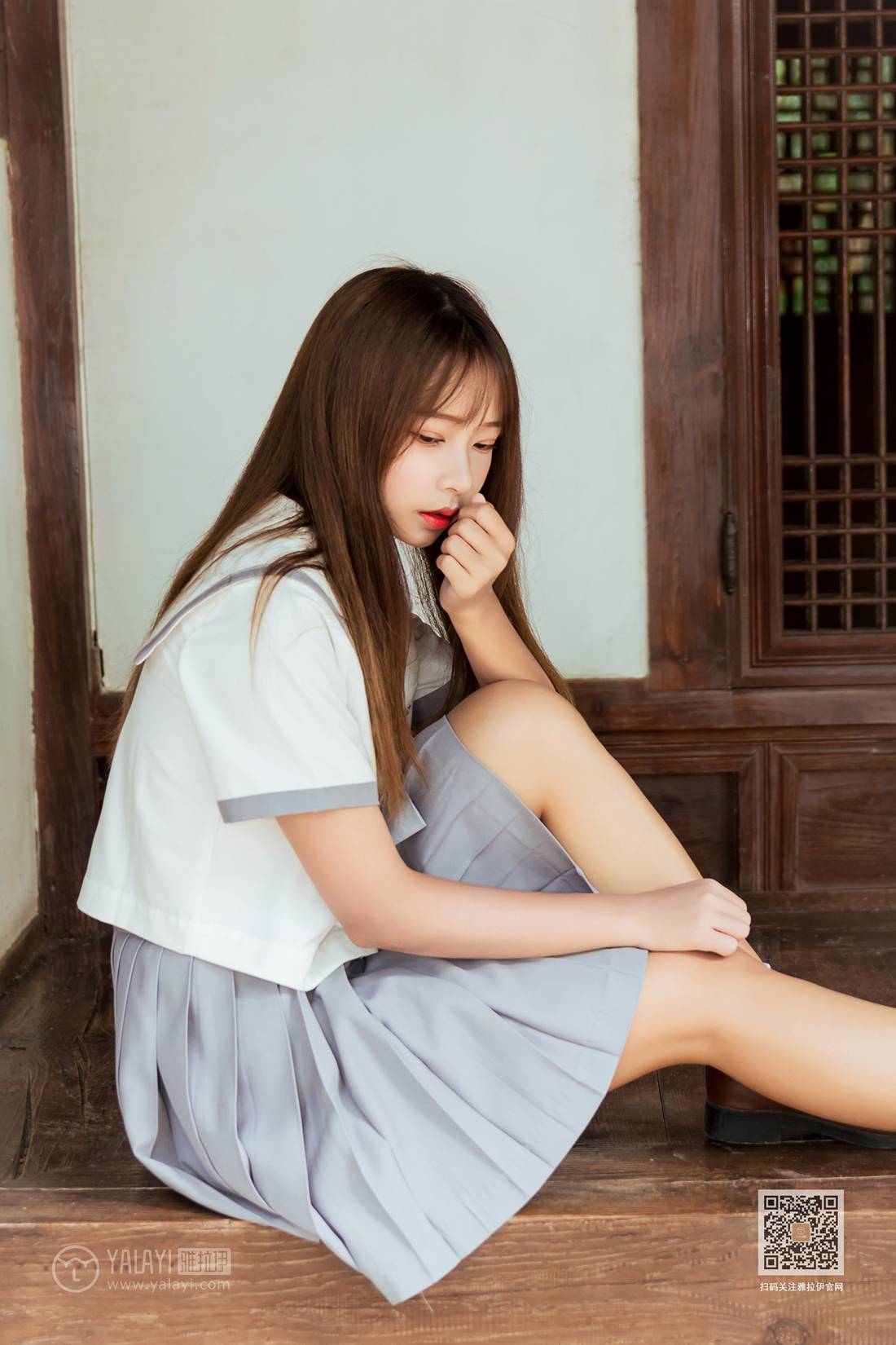 [YALAYI雅拉伊] 2019.11.25 No.471 越秀百褶裙少女 阿禾 在现浏览第6张