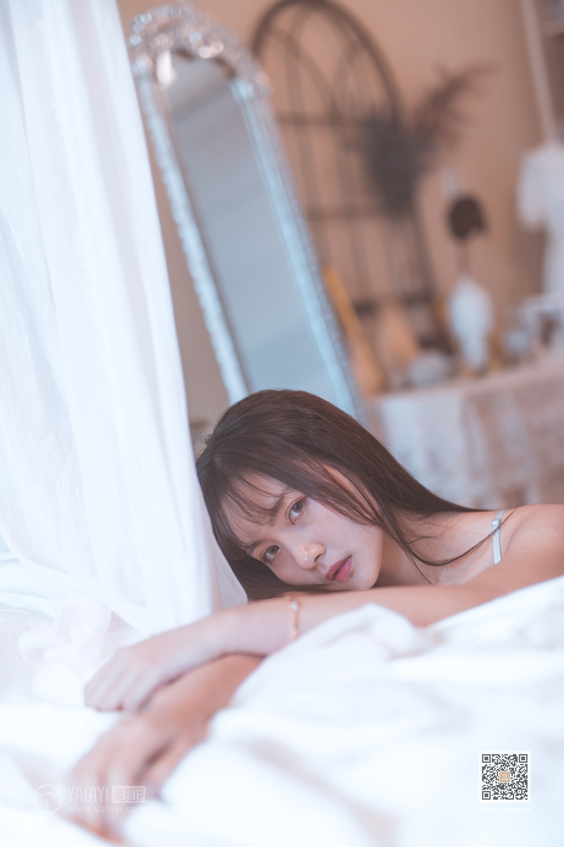 [YALAYI雅拉伊] 2020.04.11 Vol.601 受了点伤 唐芯 在现浏览第5张
